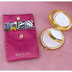 กระจกพกพา Gucci Beauty Mirror & Small Tote Bag