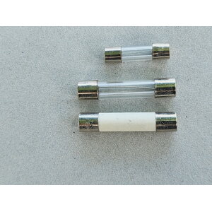 รูปฟิวส์ Fuse ( ใช้ทำรายงาน และ ประกอบการเรียน ) ดู Video ที่ รายละเอียดสินค้านั้น ๆ ด้านล่าง