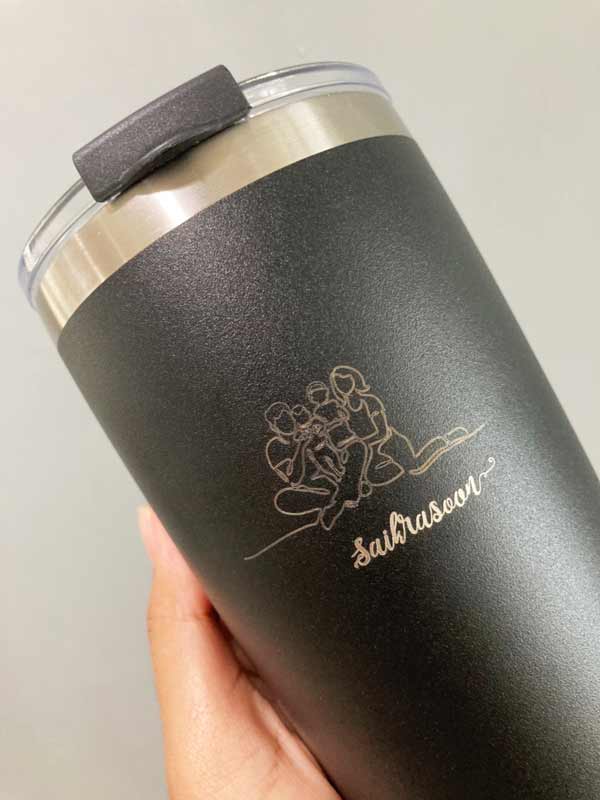 สลักชื่อ สลักข้อความ สลักรูป เลเซอร์ชื่อ เลเซอร์ข้อความ เลเซอร์รูป บนกระบอกน้ำ