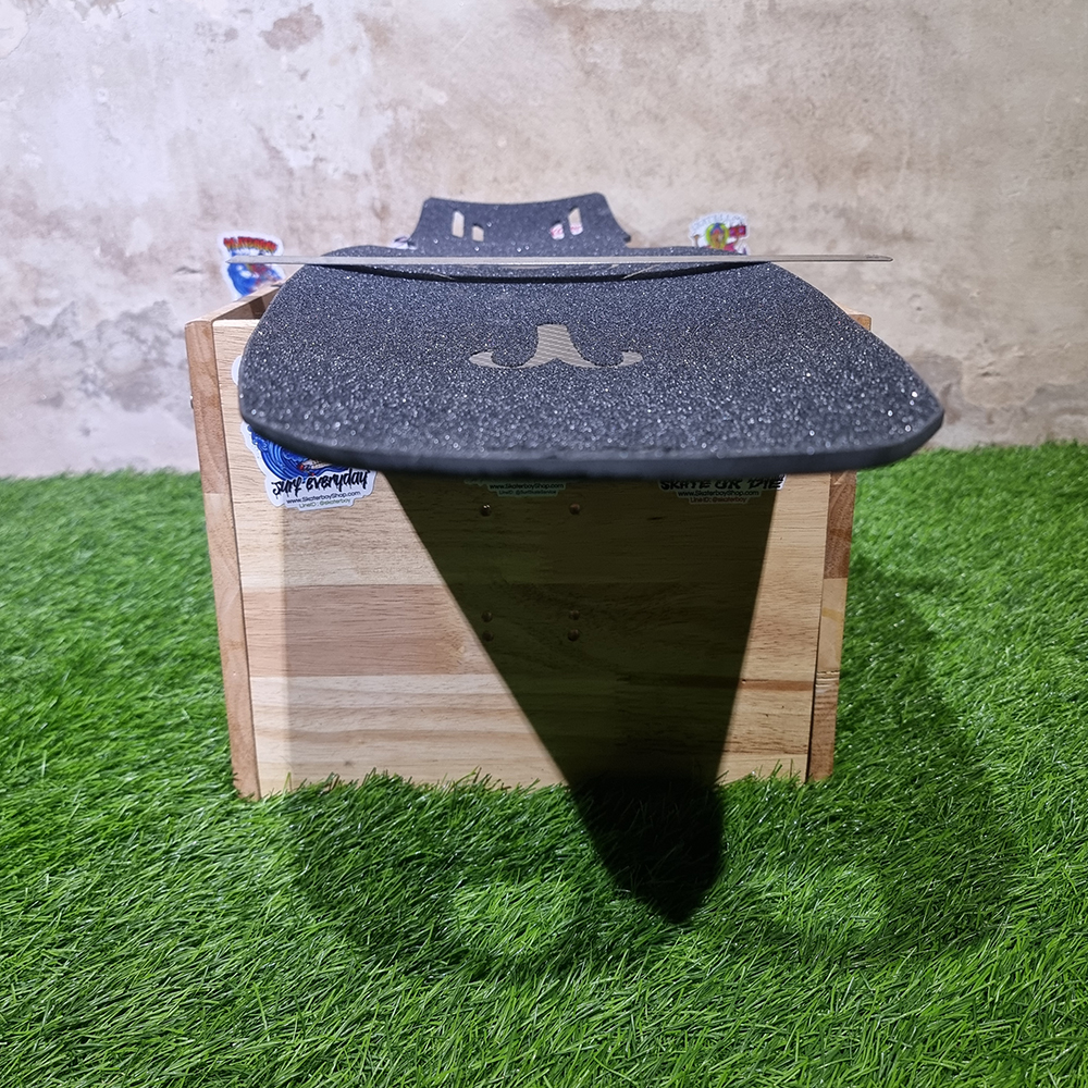 [0301] บอร์ด Surf skate จาก waterborne งาน carbon fiber แท้ ขนาด 31"(78x50cm)