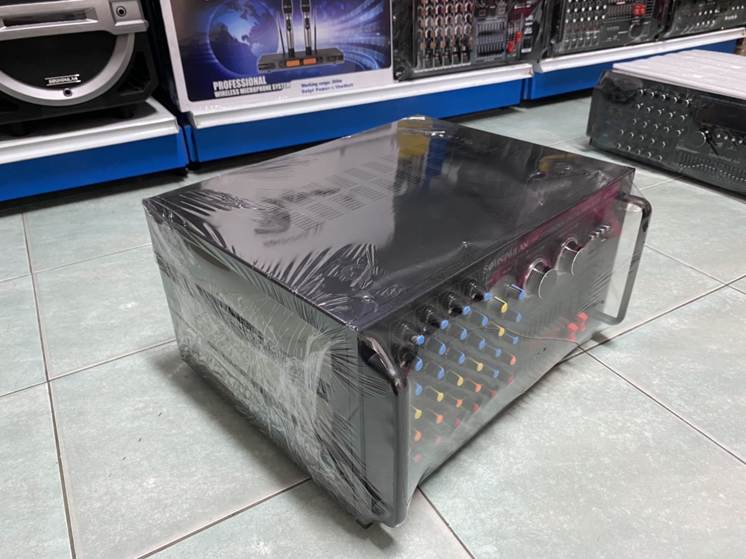 พาวเวอร์แอมป์ Soundmilan รุ่น AV -3357