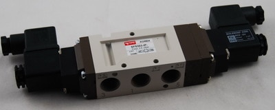 SF5200-IP-SC2-CN2-A220V YPC Solinoid valve 5/2 Ways Size 3/8" Double Coil หรือ คอล์ยคู่ ไฟ 12DC 24DC 110V 220V ส่งฟรีทั่วประเทศ