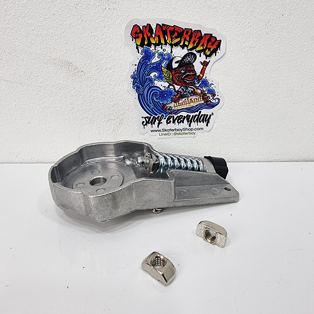 [0313] น็อตตัวเมีย สี่เหลี่ยมผืนผ้า เกลียวหนา ยึดสปริงทรัค CX7 SM