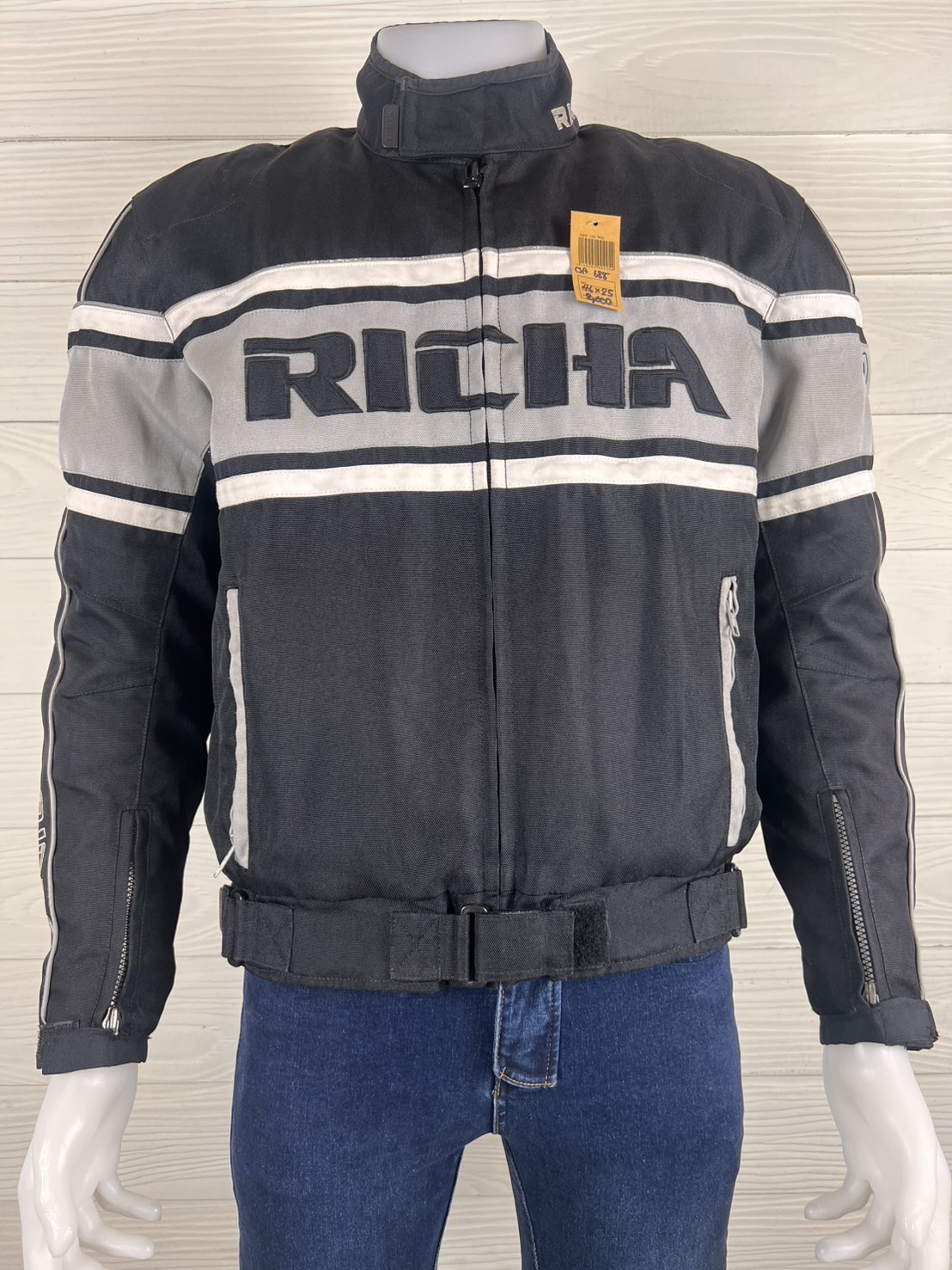 เสื้อขี่มอเตอร์ไซด์( มือสอง) CSA 688 : อก 46" ยาว 25" (L) RICHA