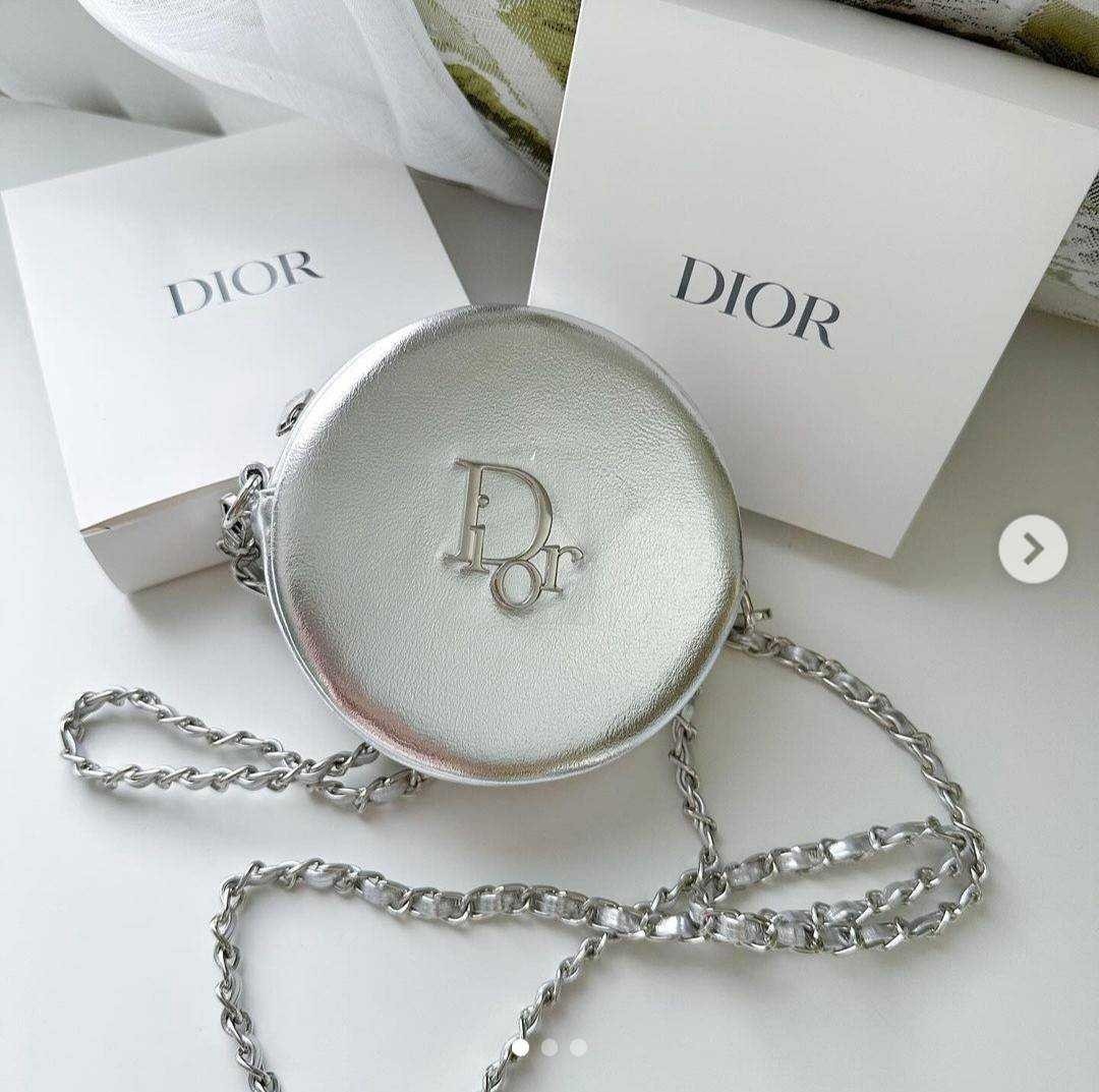กระเป๋า Dior Beauty Crossbody bag # สีเงิน พร้อมสายสะพาย