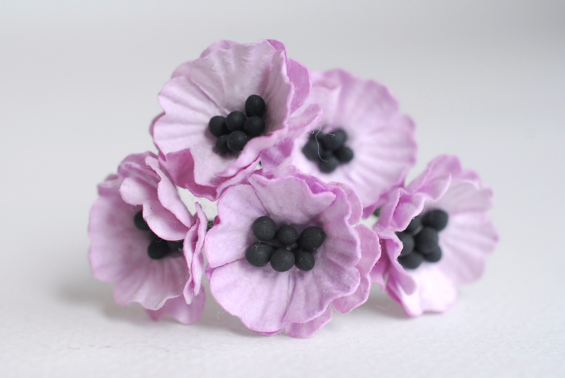 ดอกไม้กระดาษสา ดอกไม้กระดาษสา จตุจักร งานประดิษฐ์ ดอกไม้ทำข้อมือเพื่อนเจ้าสาว แต่งงาน, purple Poppy, ดอกไม้กระดาษ poppy สีม่วงอ่อน pale purple color ขนาด 2.00 cm.