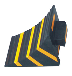 ยางห้ามล้อ ยางกั้นล้อ ยางหยุดล้อ ยางหนุนล้อ rubber wheel chock