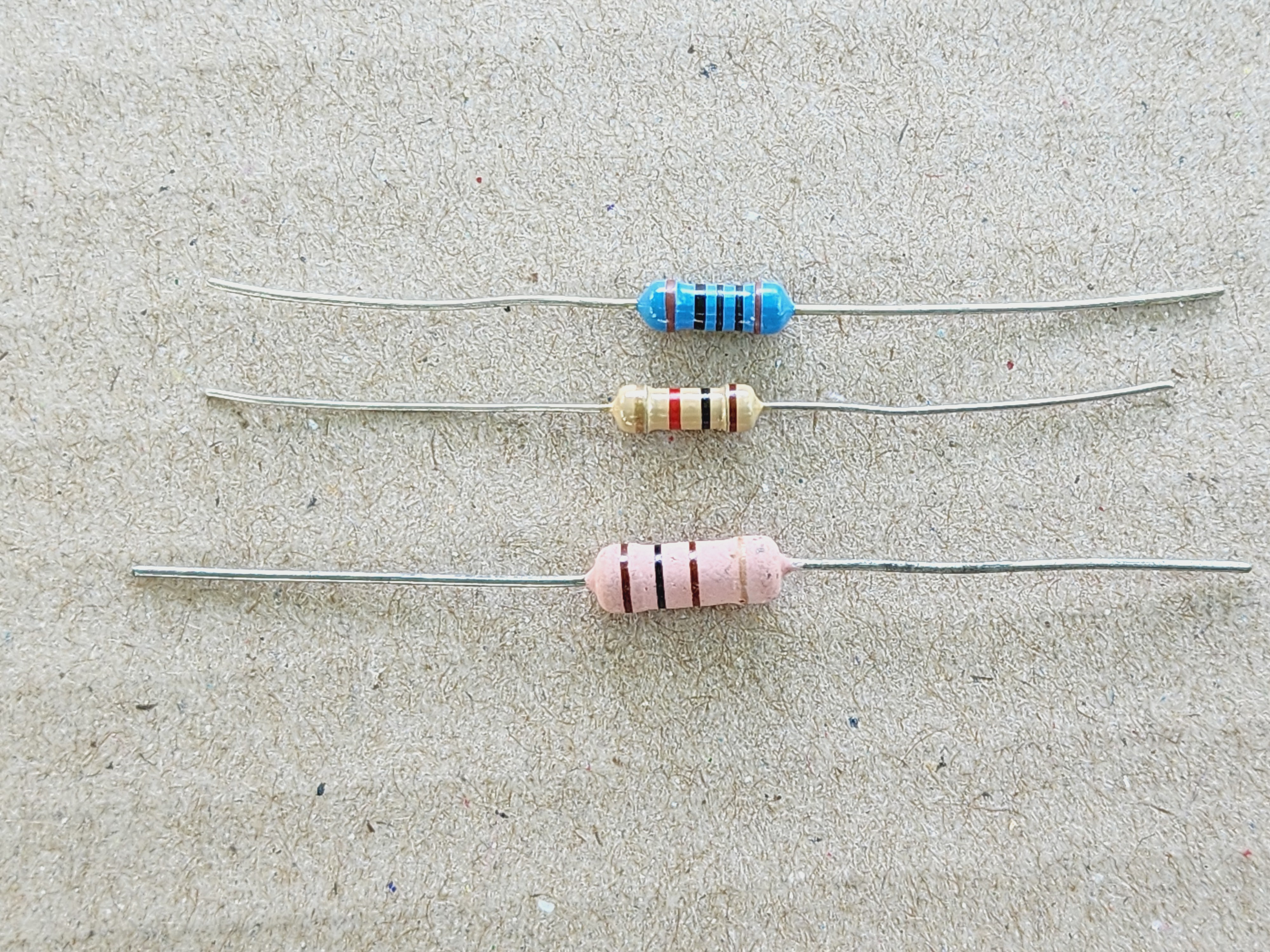 ต่อยอด การอ่านค่าตัวต้านทาน อ่านค่าสีตัวต้านทาน รูปตัวต้านทานชนิดต่างๆ R1 และ สัญลักษณ์ตัวต้านทาน