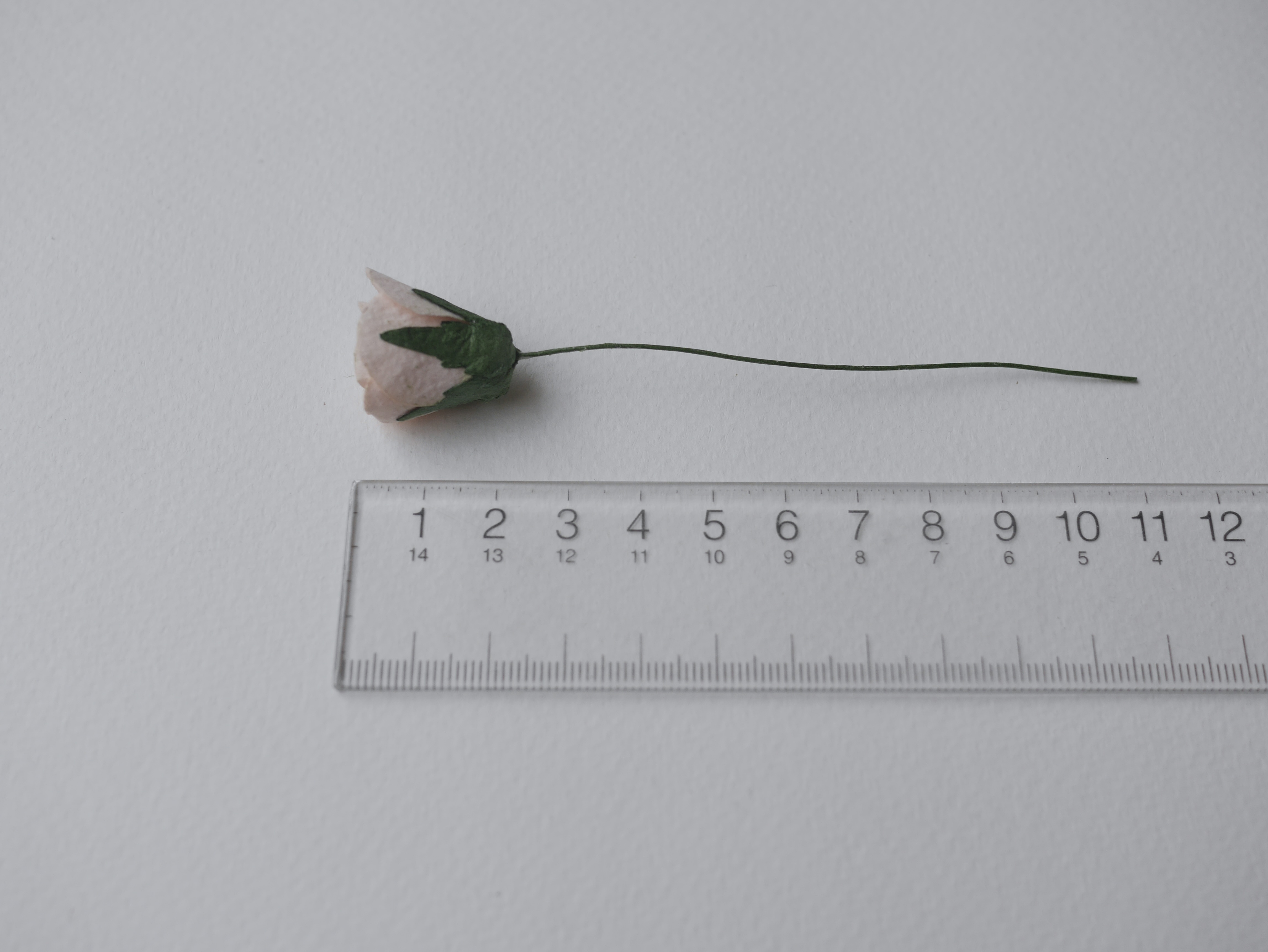 ดอกไม้กระดาษสา ดอกไม้กระดาษสา จตุจักร งานประดิษฐ์ ดอกไม้ทำข้อมือเพื่อนเจ้าสาว แต่งงาน, ดอกกุหลาบตูม 50 ดอก สีชมพูอ่อน ขนาด 1.8x2.0 cm. paper flowers, budding roses flower 1.8 x2.0 cm. 50 pieces. pale pink color