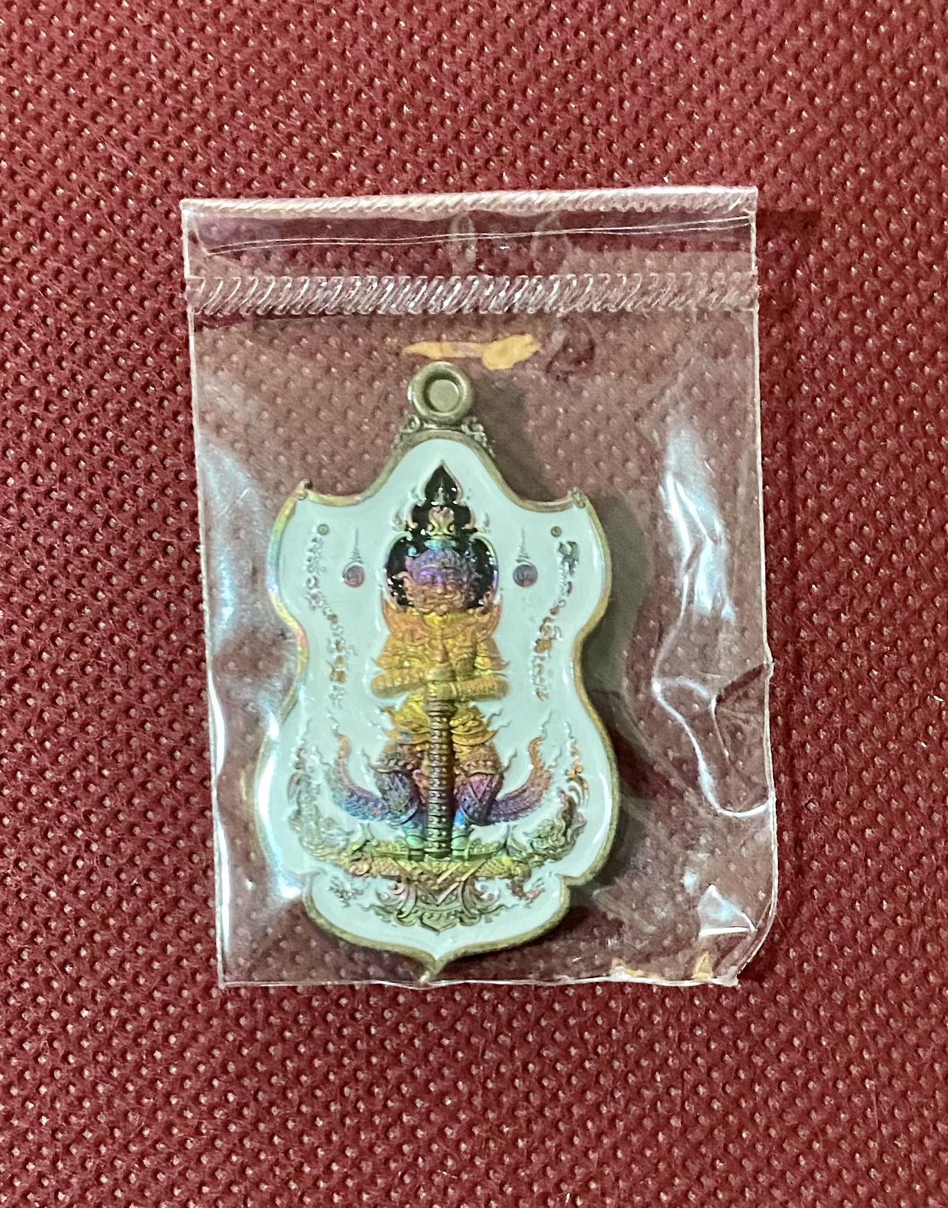 เหรียญท้าวเวสสุวรรณ เทพประทานทรัพย์ เนื้อทองทิพย์ผิวรุ้งลงยาขาว พระอาจารย์ตี๋เล็ก ปี 63