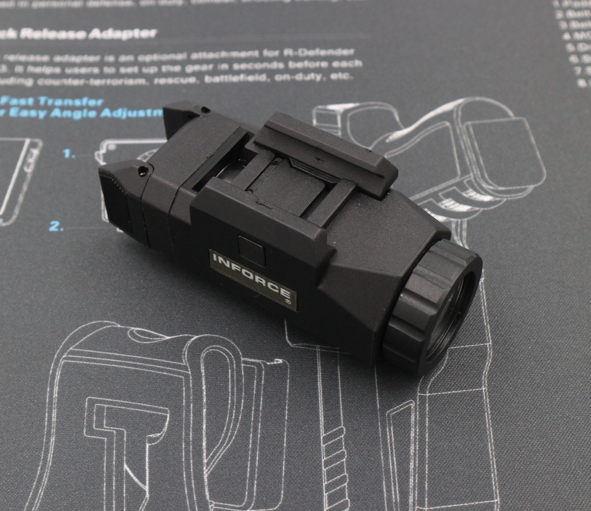 ไฟฉาย Emissive รุ่น APL (ตัวยาว) (K0990)