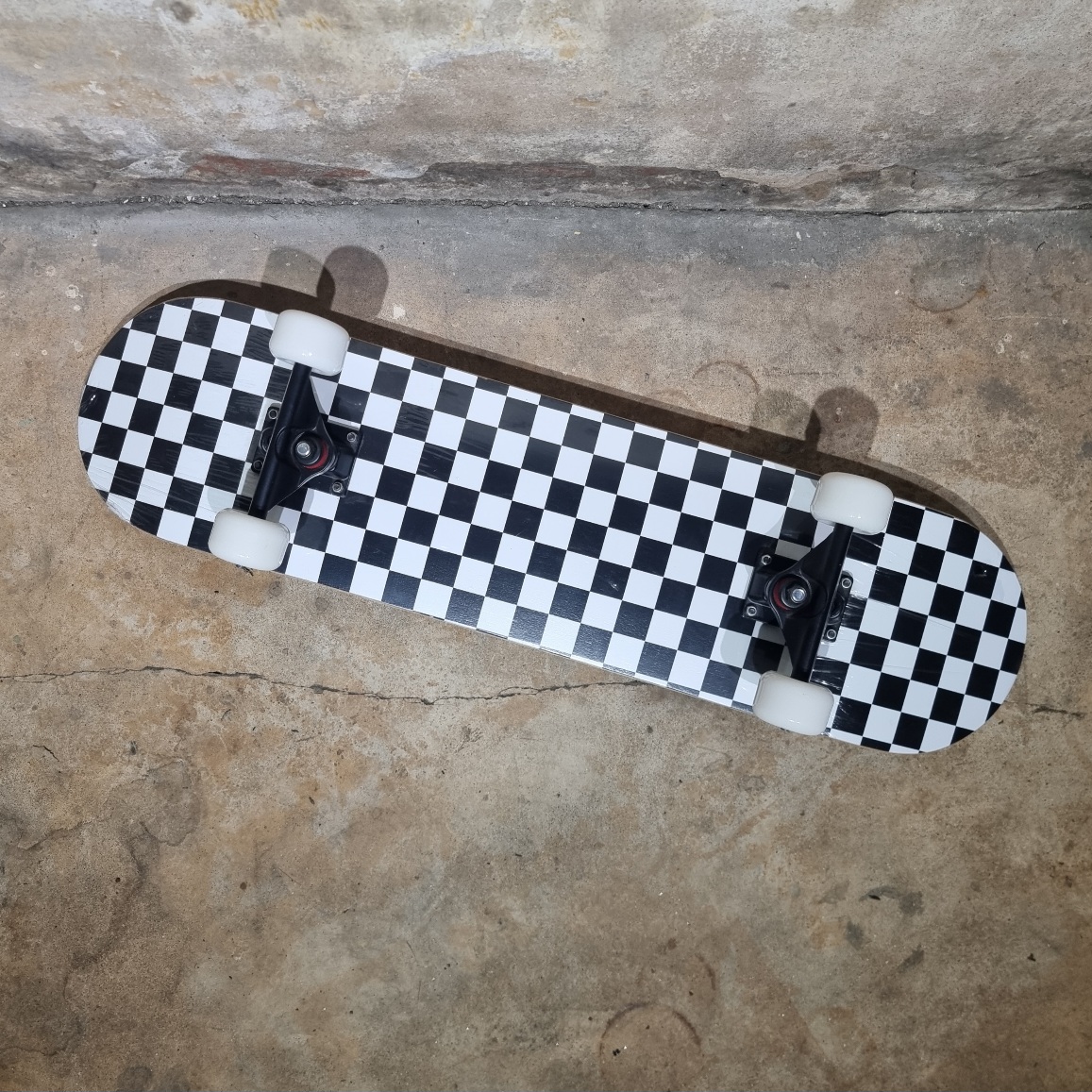 0202 สเก็ตบอร์ดพร้อมเล่น 31inch ไม้เมเปิล แข็งแรงทนทาน ฝึก Ollie ได้