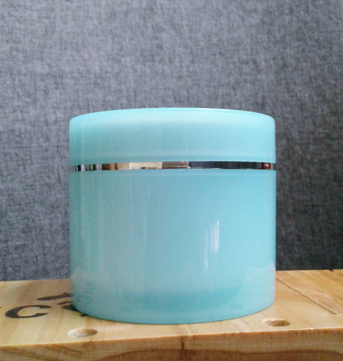 กระปุกใส่ครีมสีฟ้า ขนาด 120 กรัม. 20 ชิ้น. : 005885