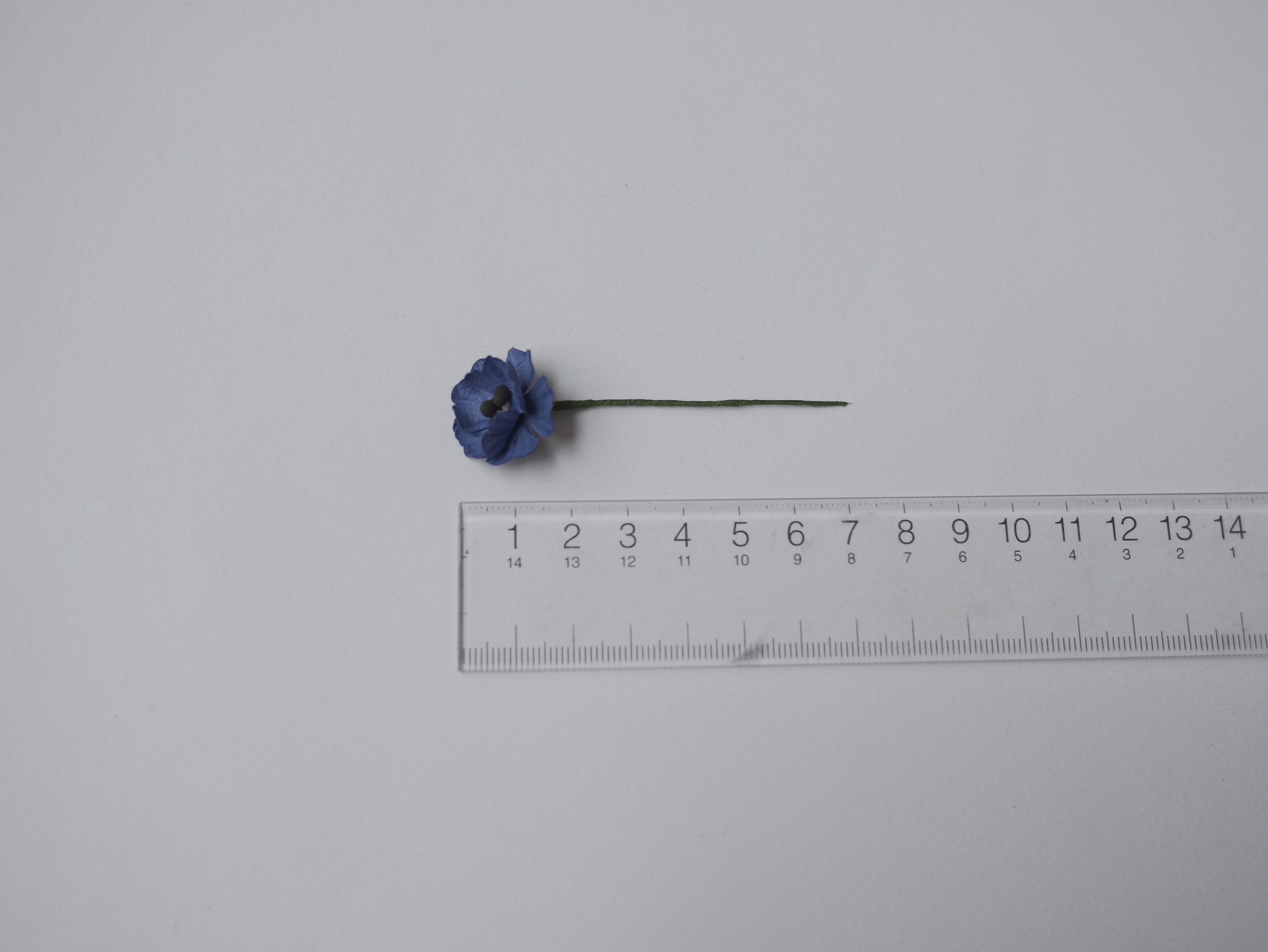 ดอกไม้กระดาษสา ดอกไม้กระดาษสา จตุจักร งานประดิษฐ์ ดอกไม้ทำข้อมือเพื่อนเจ้าสาว แต่งงาน ดอกไม้กระดาษ poppy สีน้ำเงินกรมท่า passion blue ขนาด 2.00 cm. จำนวน 50 ดอก