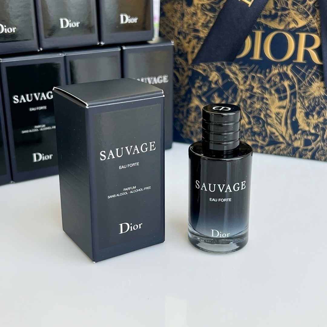 Dior Sauvage Eau Forte ขนาดทดลอง 10 ml หัวแต้ม New!! 2024