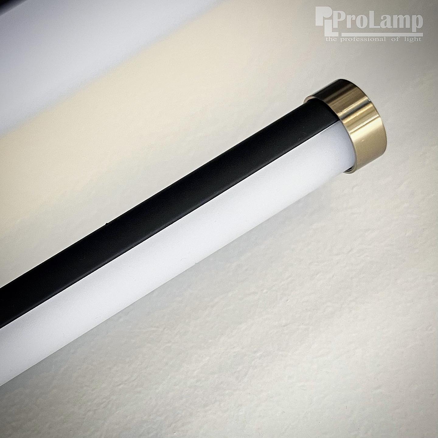 โคมไฟเพดานโมเดิร์น H209/4