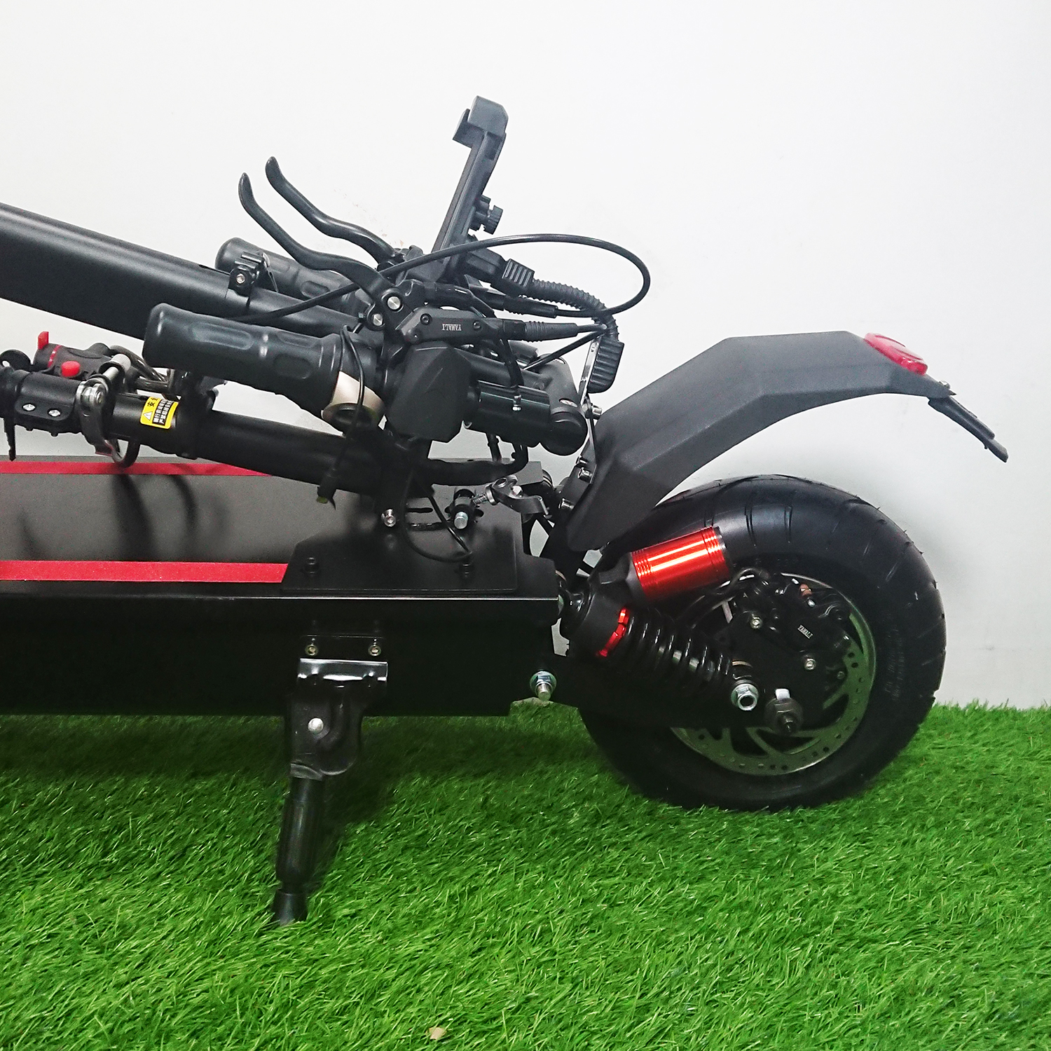 [0601] สกู็ตเตอร์ไฟฟ้า รุ่น BigScoot ล้อ 11 นิ้ว แบตเตอรี่ 60V ใช้เดินทางจริงจัง ฟังก์ชั่นเพียบ Electric scooter