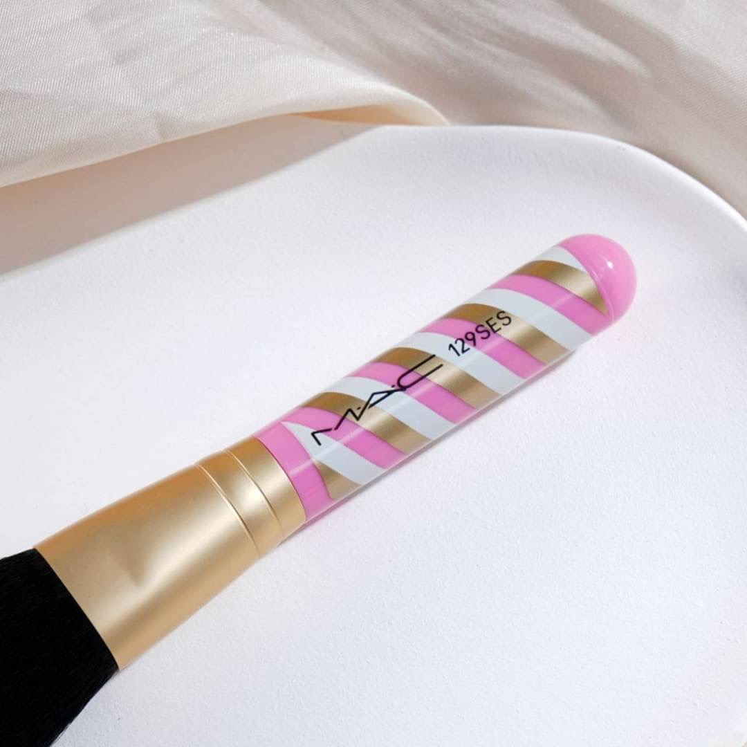 แปรงแต่งหน้า Mac Powder Brush 129SES