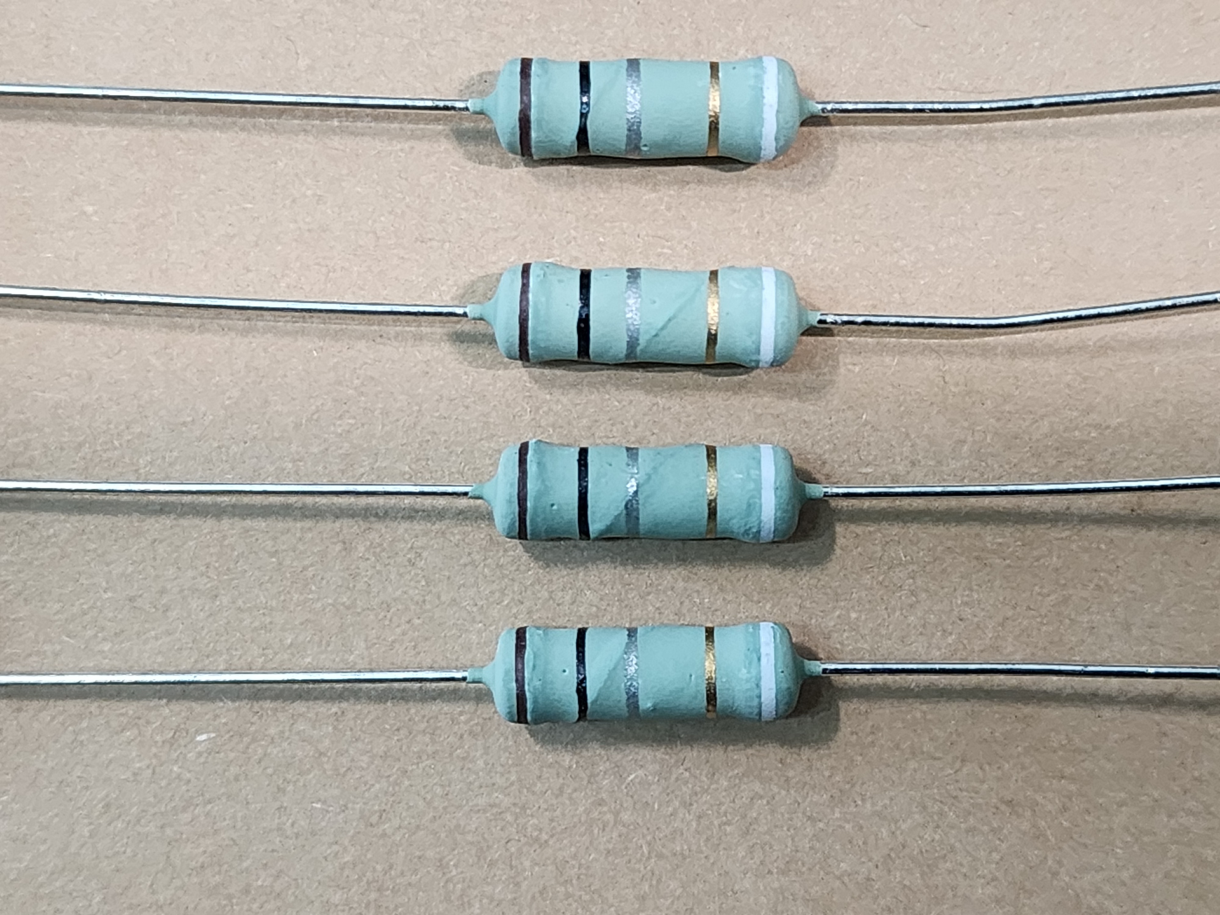 ตัวต้านทาน 0.1 Ohm สีอะไรบ้าง ตามรูปอ่านค่าได้กี่โอห์ม