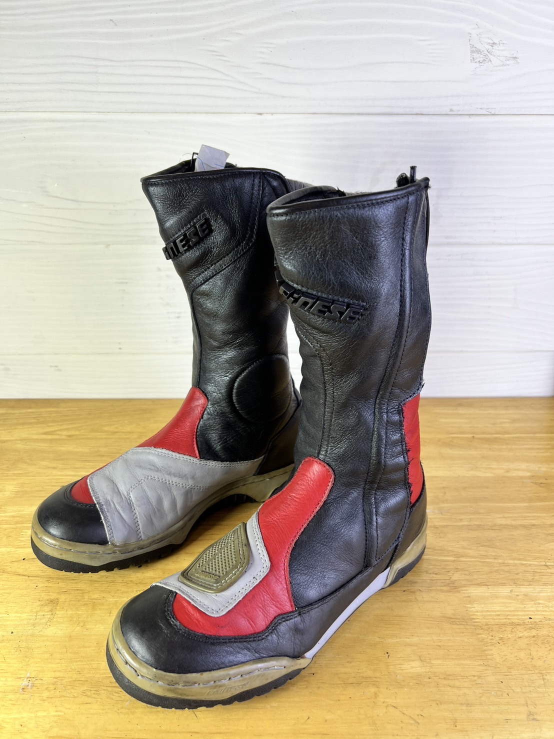 รองเท้าขี่มอเตอร์ไซด์( มือสอง) CMBA-411 Size ขนาดจากป้าย 40EUR /6UK /25CM Dainese