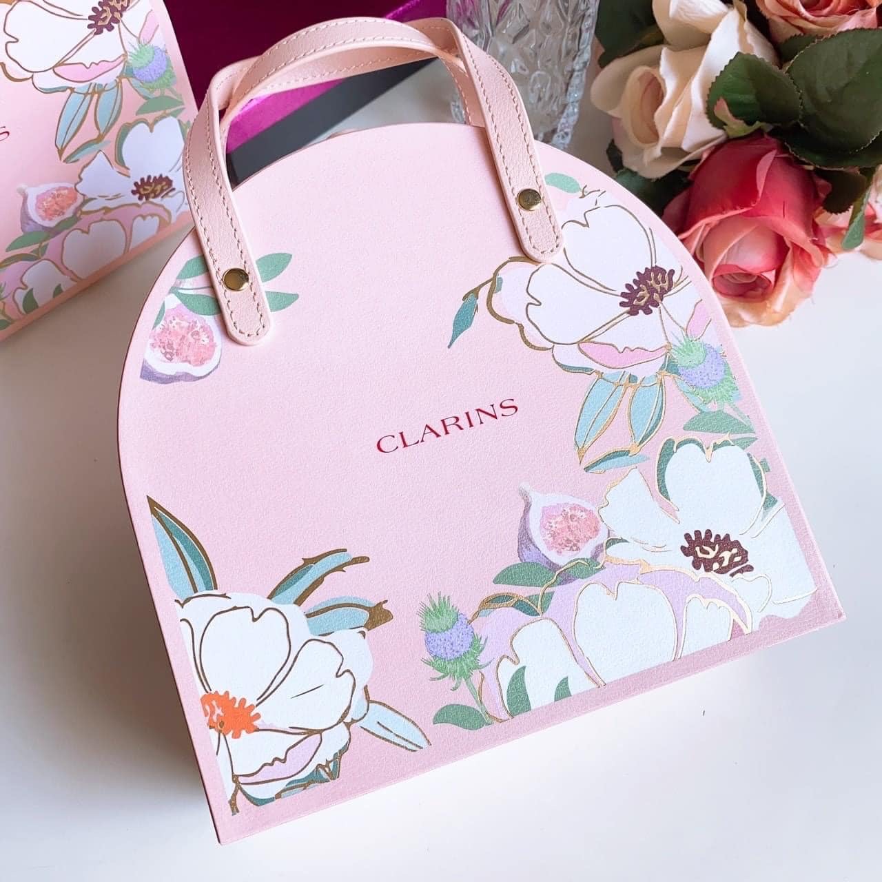 กระเป๋าเครื่องสำอาง Clarins Peach Hand Bag สีพีช