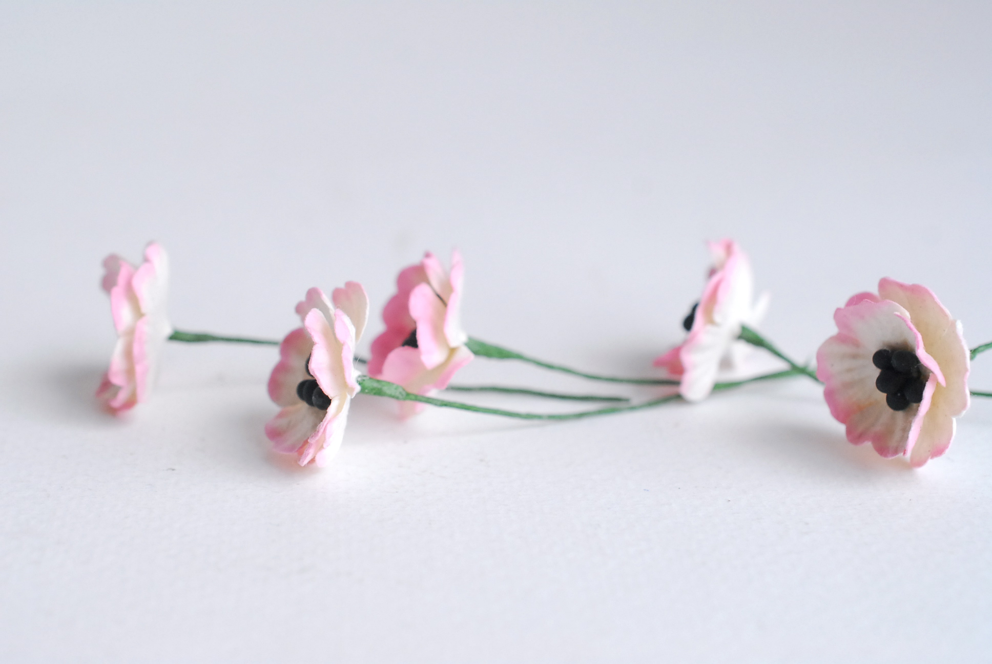 ดอกไม้กระดาษสา ดอกไม้กระดาษสา จตุจักร งานประดิษฐ์ ดอกไม้ทำข้อมือเพื่อนเจ้าสาว แต่งงาน ดอกไม้กระดาษ poppy สีชมพูปัด ขนาด 2.00 cm.