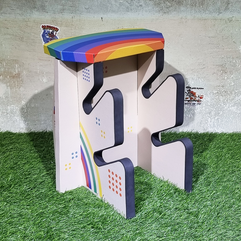 [0102] ชั้นวาง สเก็ตบอร์ด 2-3ชั้น น้ำหนักเบา แข็งแรง นั่งได้ ระวังโดนน้ำ แบบใหม่ ว่างได้เยอะ