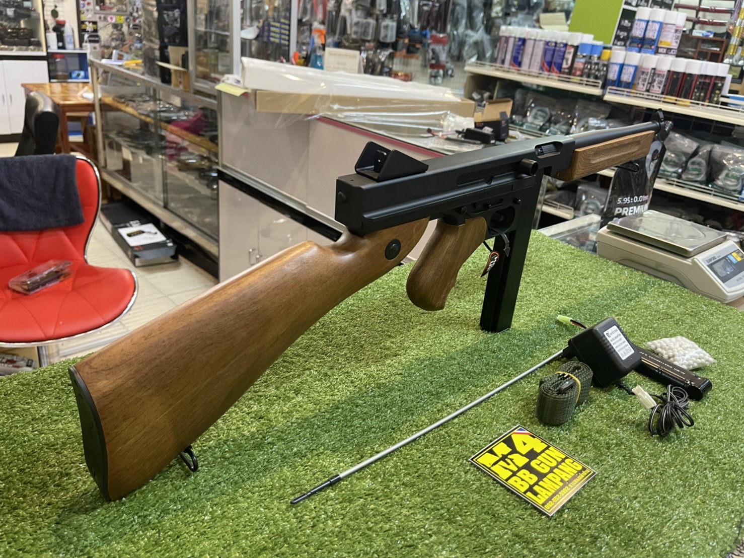 CYMA CM.033 Thompson