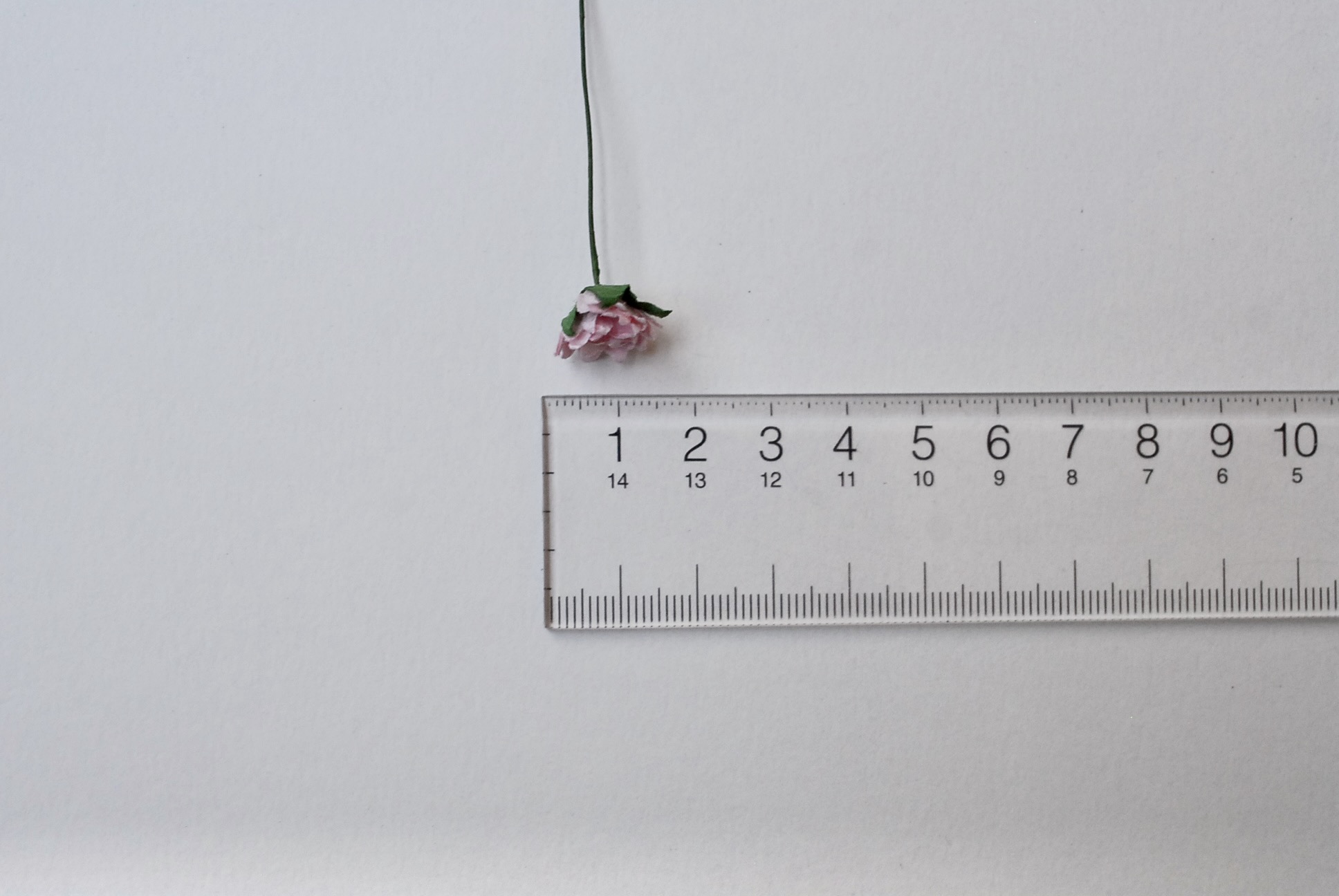 ดอกไม้ประดิษฐ์, ดอกไม้กระดาษสา, ดอก gypsophila, ดอกยิปโซ งานประดิษฐ์ตกแต่งของชำร่วย, ดอกไม้ทำพานพุ่ม,พานพวงมาลัย, พานรับไหว้, ขนาด 1.5 cm. สีชมพู