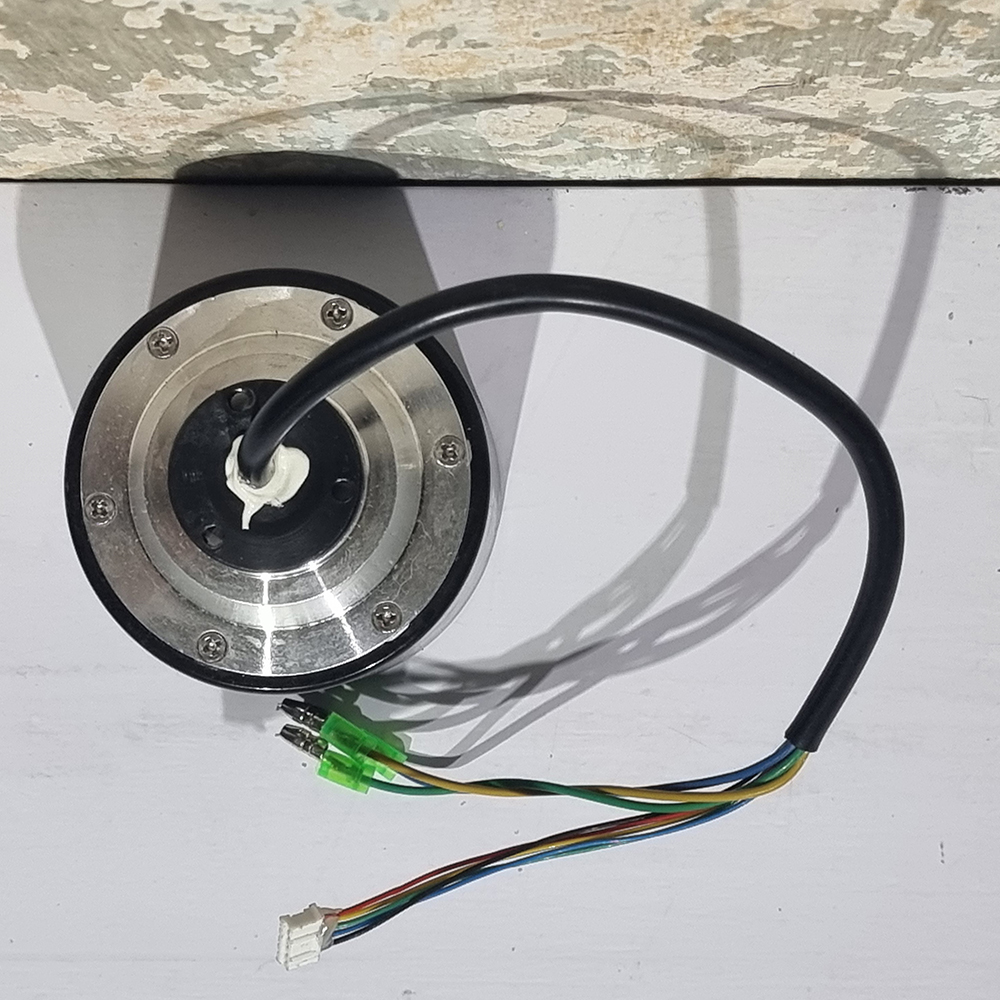 [0502] ทรัค กับ ล้อสเก็ตบอร์ดไฟฟ้า รุ่นเล็ก ขนาด 73mm 24V 36V