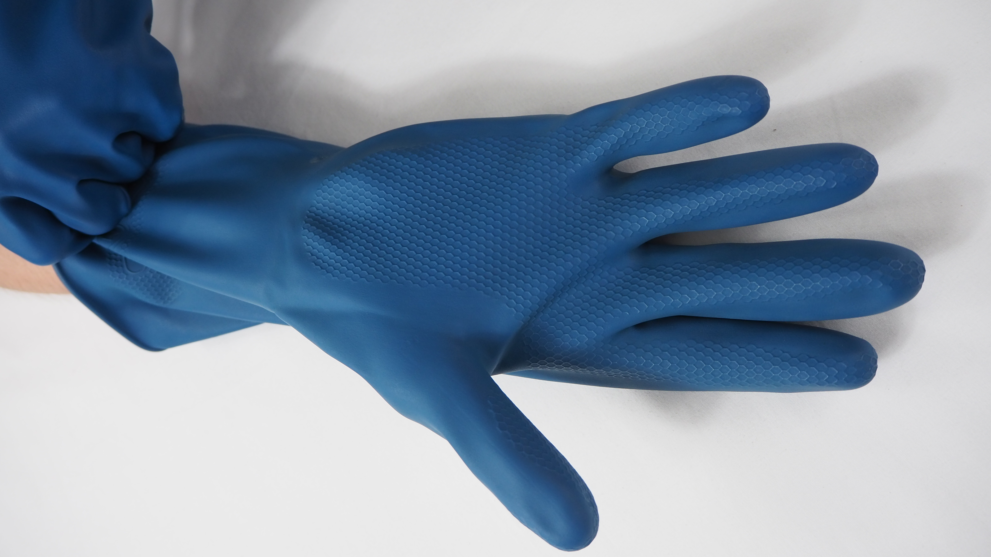 [ยกโหล 12 คู่] HHG04 ถุงมือแม่บ้าน ยาว 12 นิ้ว บรรจุ ฝ่ามือหยาบแบบรังผึ้ง มีซับใน