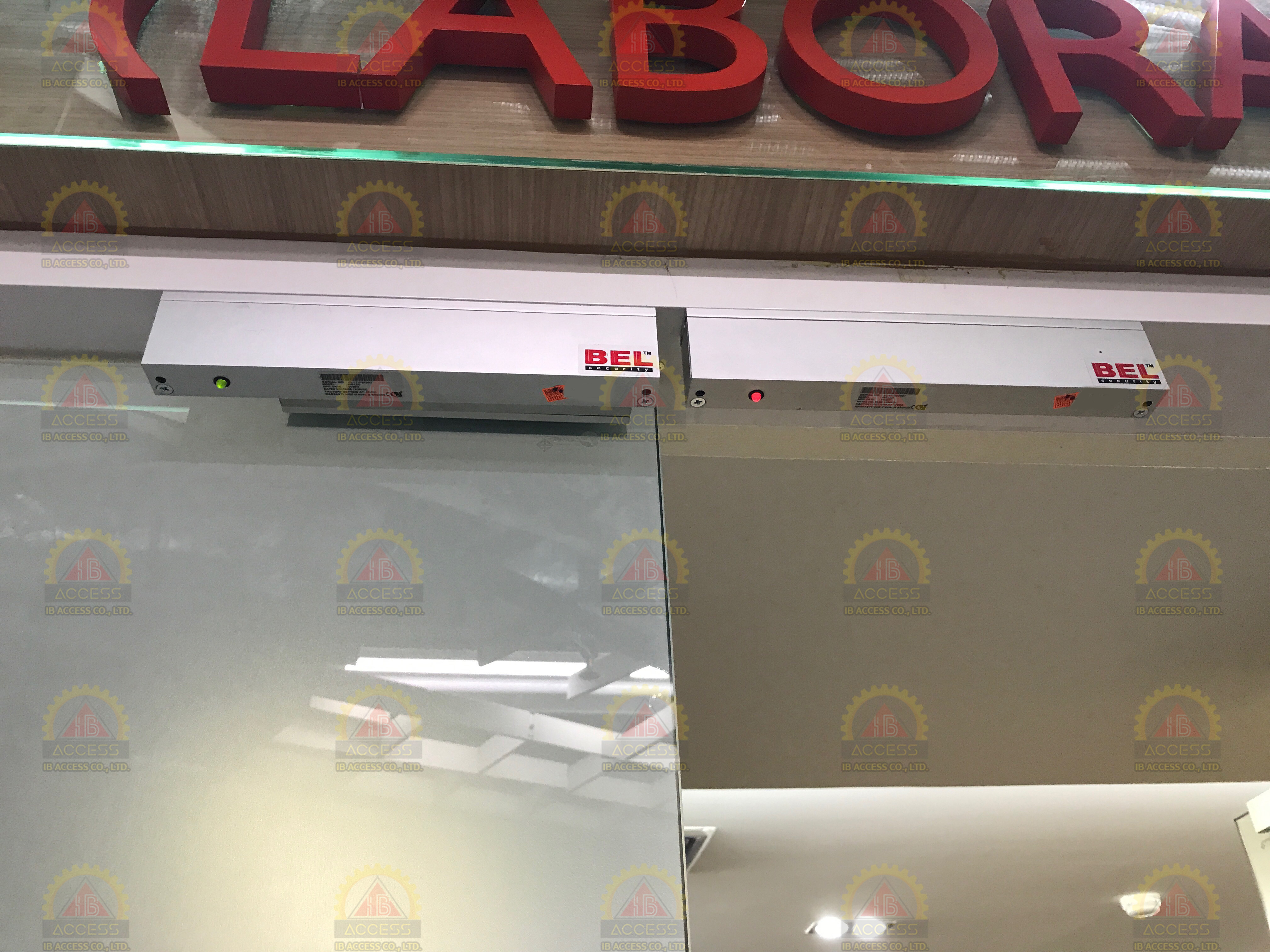 U Bracket สำหรับประตูกระจกบานเปลือยล่าง ยี่ห้อ BEL รุ่น U1-600