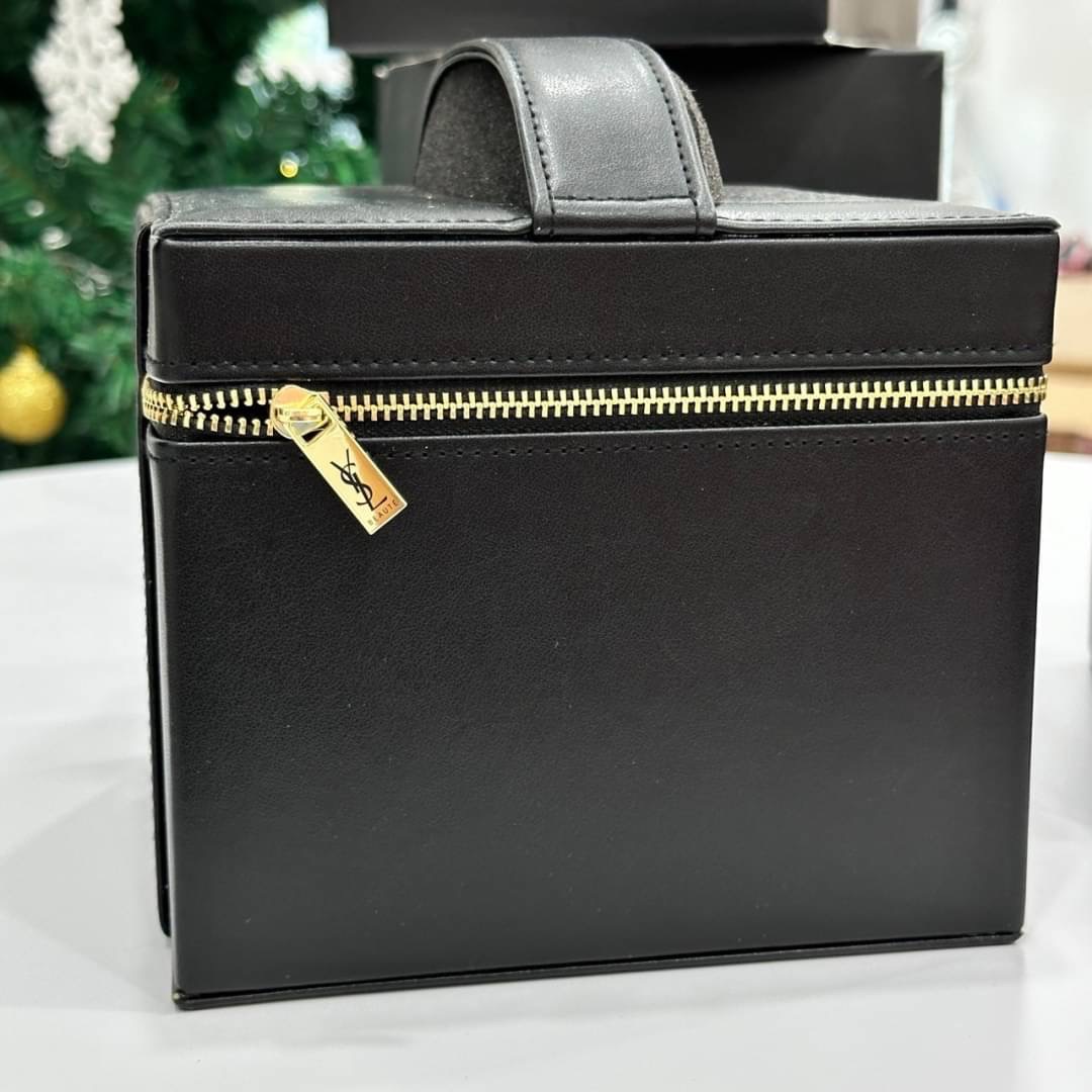 YSL Beaute Black Bag กระเป๋าเครื่องสำอางค์ใบใหญ่ หูหิ้ว