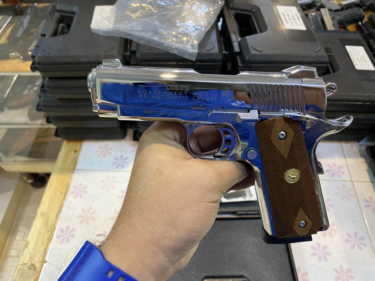KUZEY M1911 ลาย Government ลำกล้อง 4" เงินเงา
