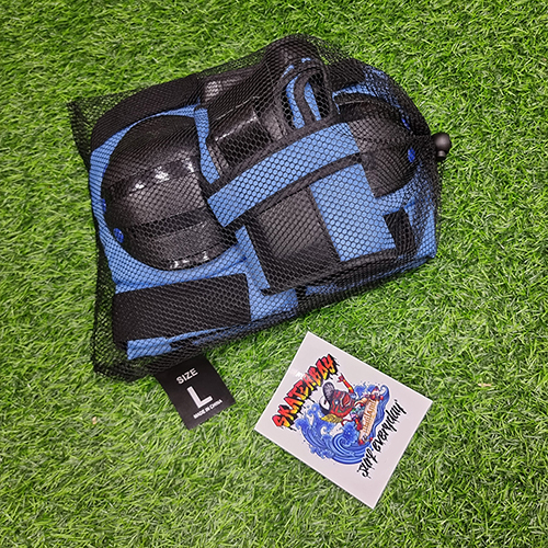 [0101] สนับผู้ใหญ่ หมวกกันน็อค สีเข้าชุด ชมพู ฟ้า มีพลาสติกแข็ง สำหรับกีฬา extreme