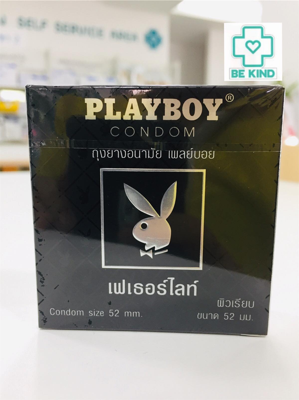 แพ็ค 3 กล่อง ! PLAYBOY CONDOM FETHERLITE 52m.m. แบบบาง