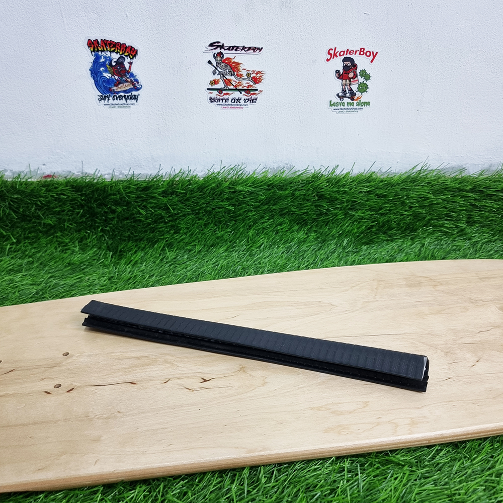 [0302][ลด50%] ขอบยางกันกระแทก แบบบาง แบบหนา เสริมแผ่นเหล็ก ยาวประมาณ 30cm