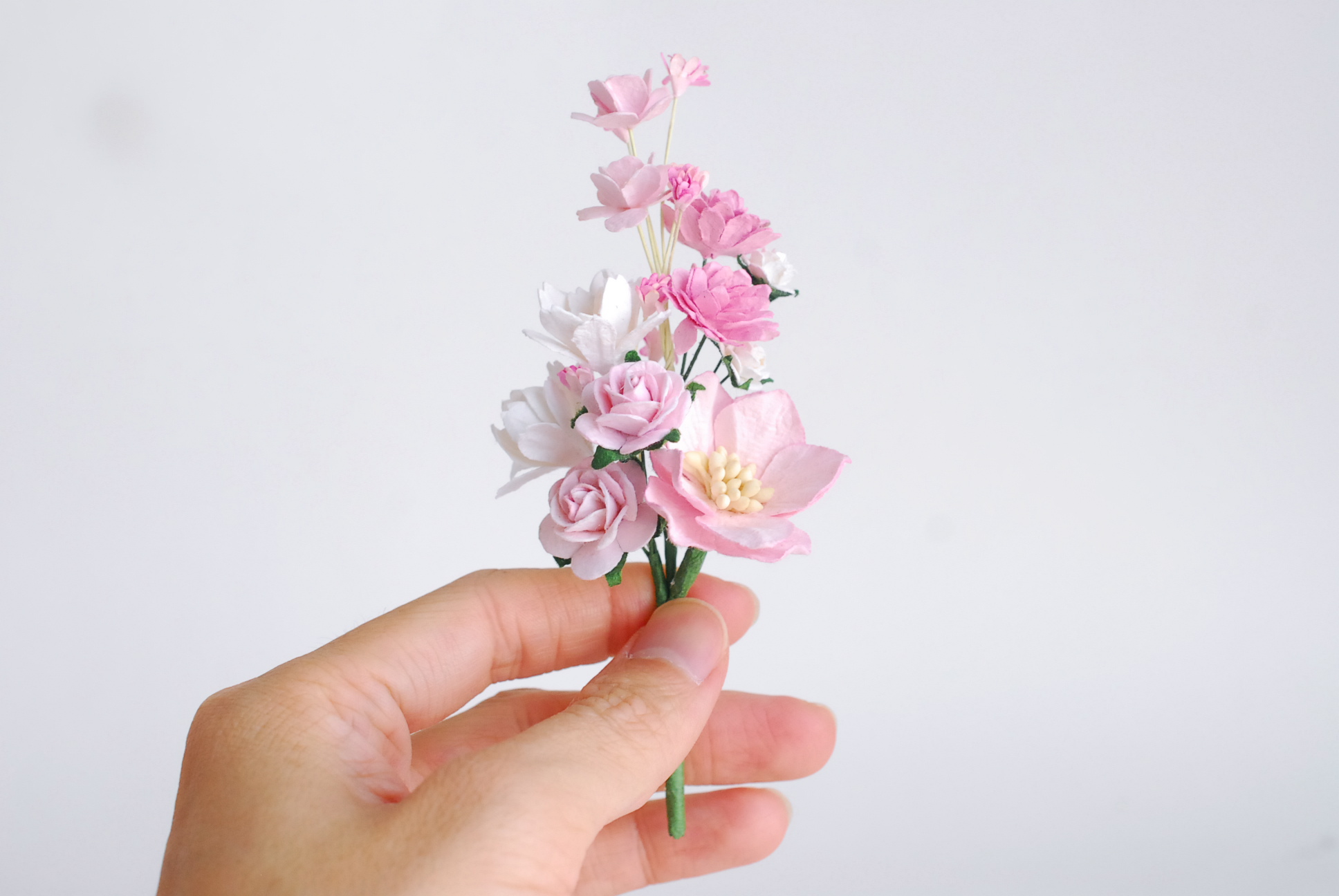 ช่อดอกไม้ติดอกเจ้าบ่าว ช่อดอกไม้ประดับ งานแต่งงาน งานประดิษฐ์ ของชำร่วย ดอกไม้กระดาษสา งานแต่งงาน DIY wedding boutonniere