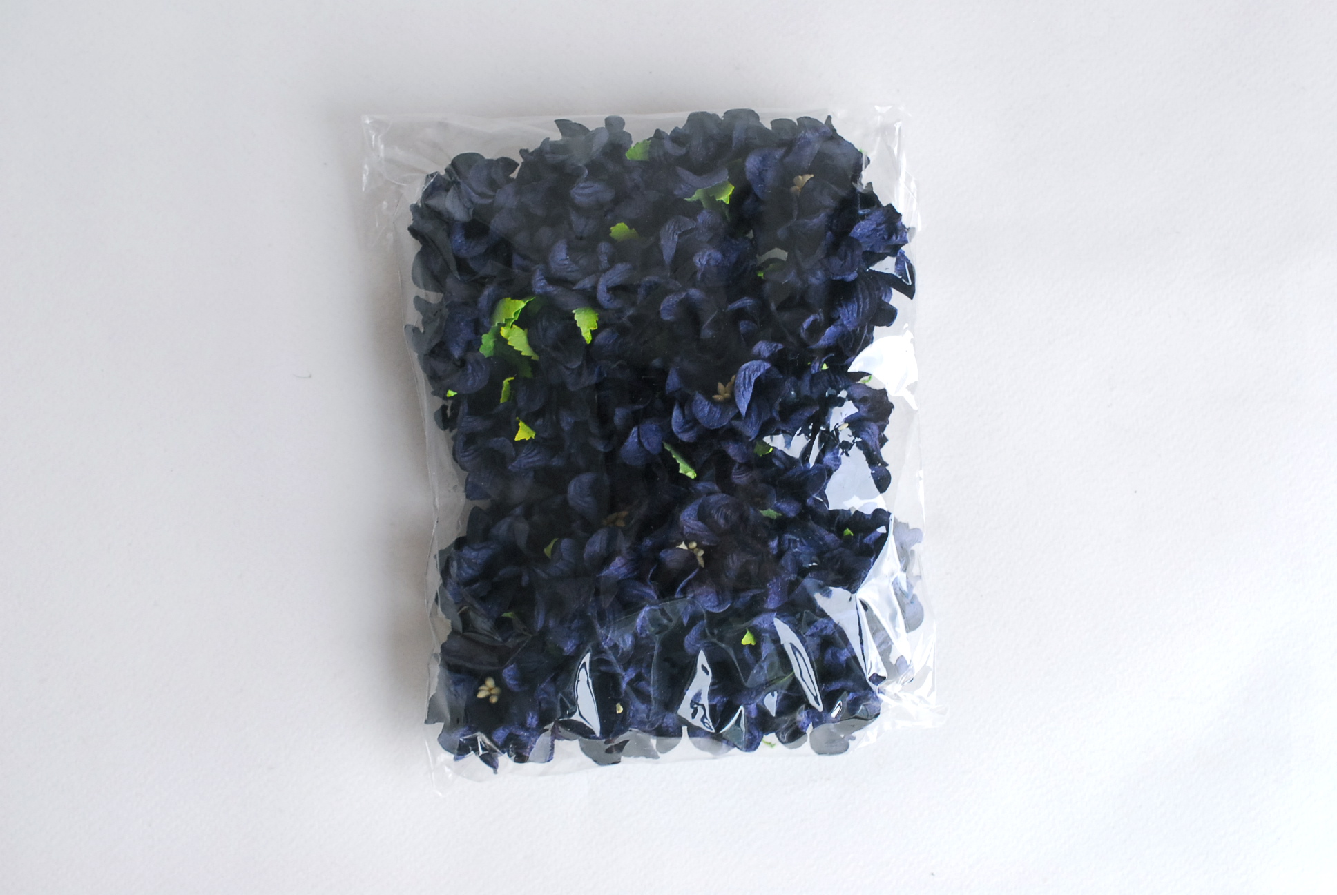 ดอกไม้กระดาษสา ราคาส่ง, ดอกการเดนเนียกระดาษสา ดอกไม้ประดิษฐ์ ตกแต่งงานแต่งงาน ประดิษฐ์ข้อมือเพื่อนเจ้าสาว ขนา่ด 3.5 cm., สำหรับของชำร่วย, งานแต่งงาน, ดอกไม้ทำข้อมือเจ้าสาว สีน้ำเงินกรมท่า จำนวน 25 ดอก Paper flower,25 Pieces mulberry gardenia flowers suppl