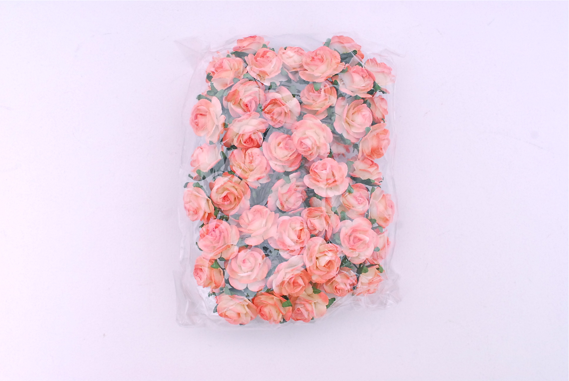 Paper Flowers size 2 cm., mini roses magenta brush color, 50 pcs. ดอกไม้กระดาษสาสีส้มพีชปัดครีมขนาด 2 cm. จำนวน 50 ดอก สำเนา