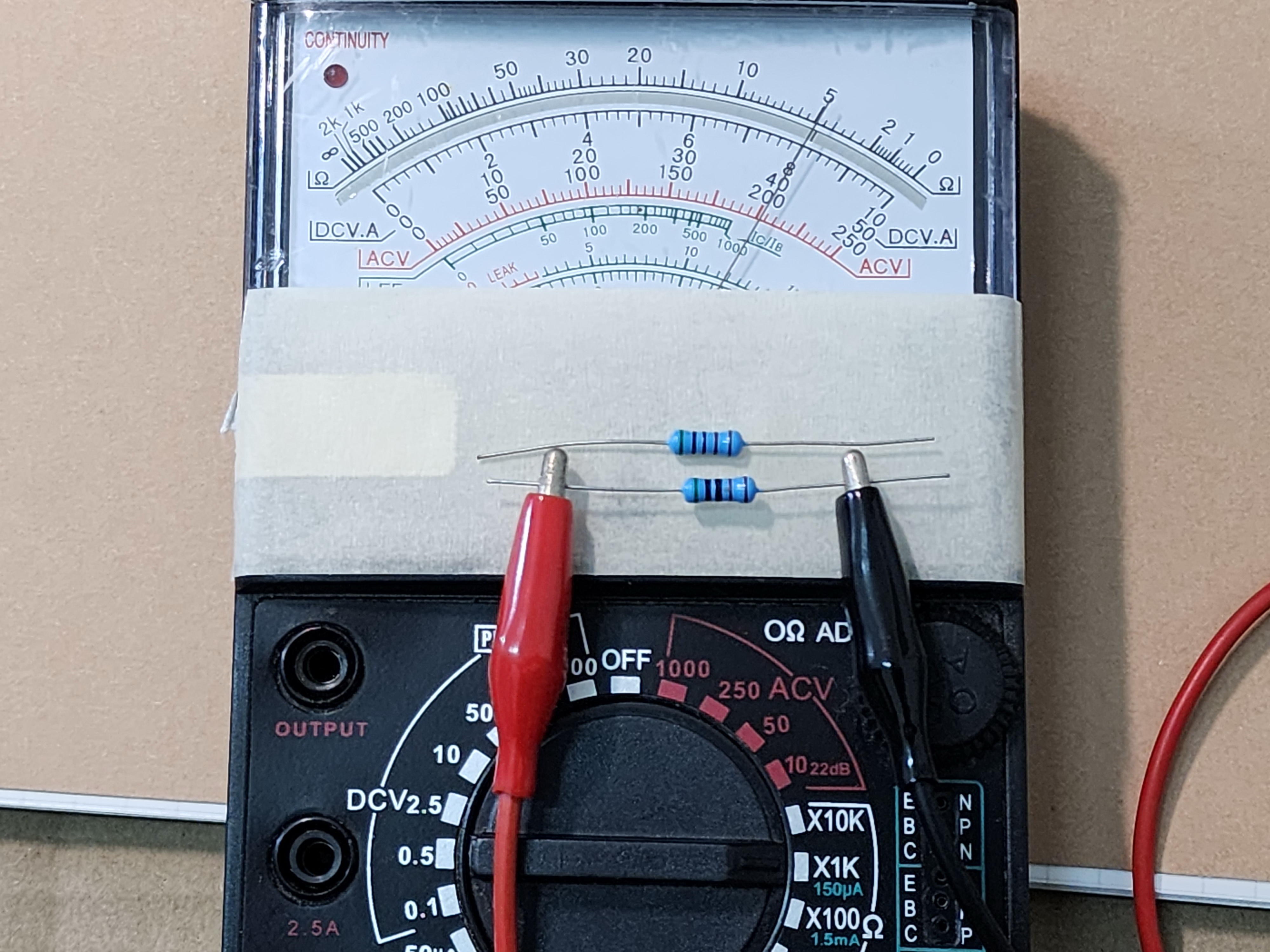 ตัวต้านทาน 5K Ohm 5 แถบสี มีสีอะไรบ้าง ตามรูปอ่านค่าได้กี่โอห์ม