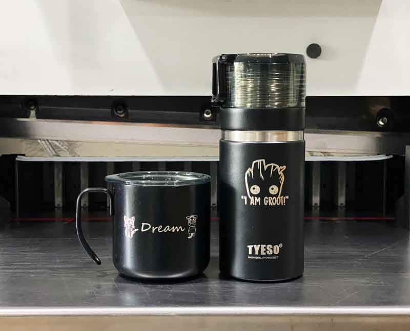 สลักชื่อ สลักข้อความ สลักรูป เลเซอร์ชื่อ เลเซอร์ข้อความ เลเซอร์รูป บนกระบอกน้ำ