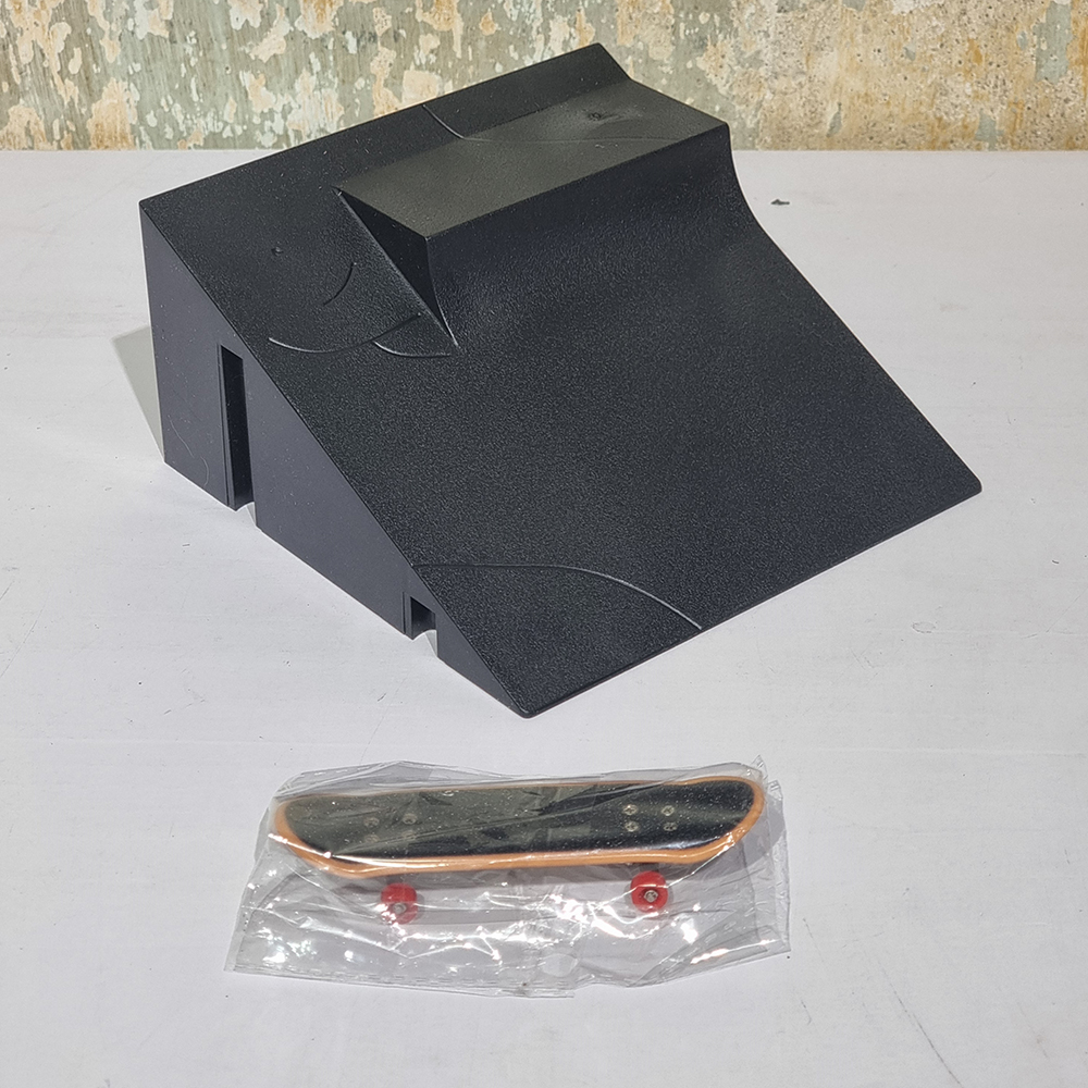 [0205] อปกรณ์จำลอง skate park สำหรับเล่น fingerboard สเก็ตบอร์ดนิ้ว off the wall ทางลาด บันได