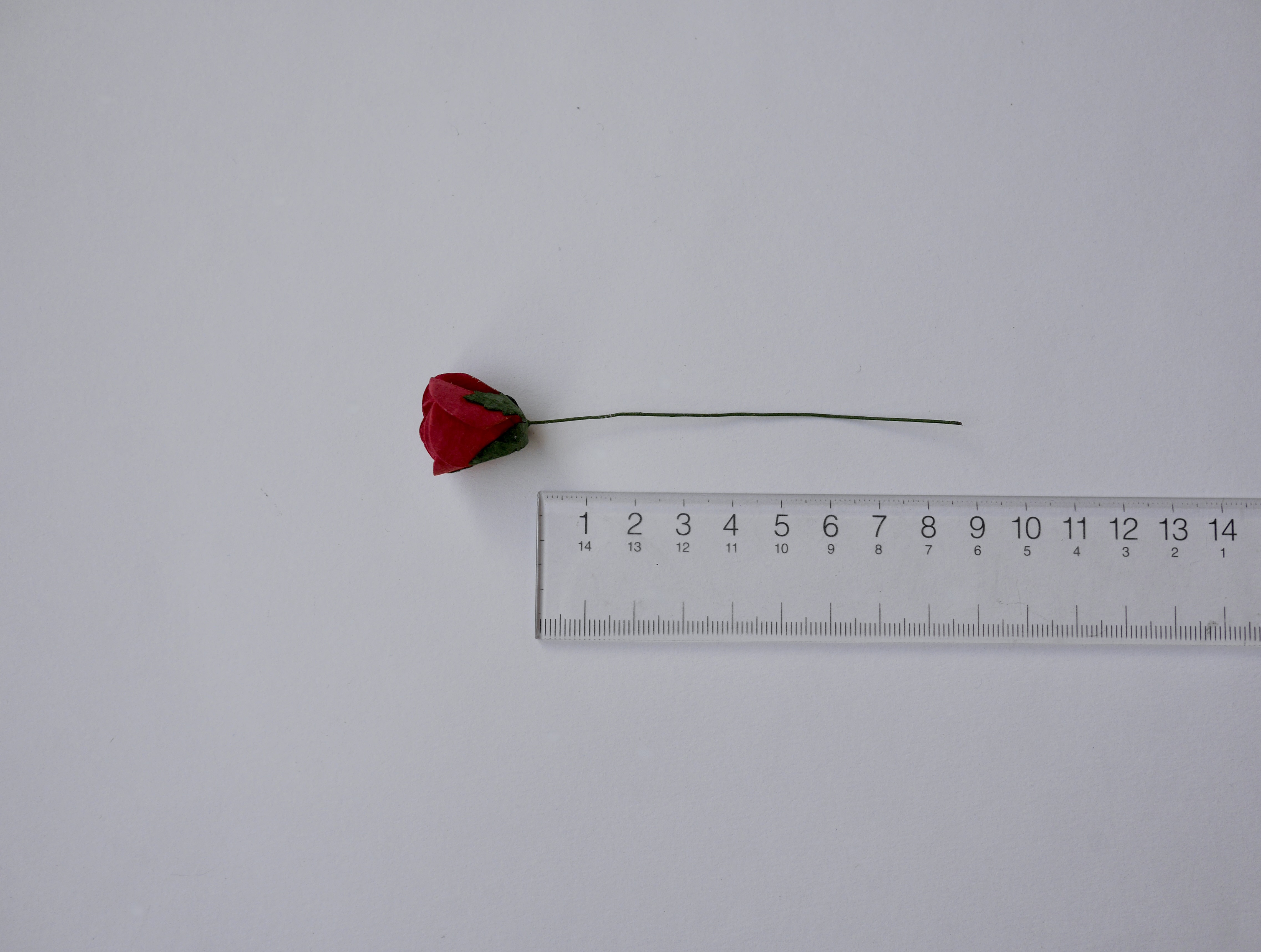 ดอกไม้กระดาษสา ดอกไม้กระดาษสา จตุจักร งานประดิษฐ์ ดอกไม้ทำข้อมือเพื่อนเจ้าสาว แต่งงาน, ดอกกุหลาบตูม 50 ดอก สีแดง ขนาด 1.8x2.0 cm. paper flowers, budding roses flower 1.8 x2.0 cm. 50 pieces. red color