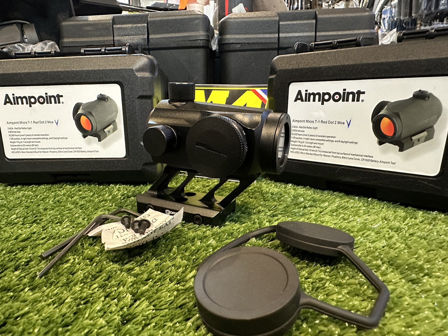 Dot: Aimpoint Micro T-1 2MOA