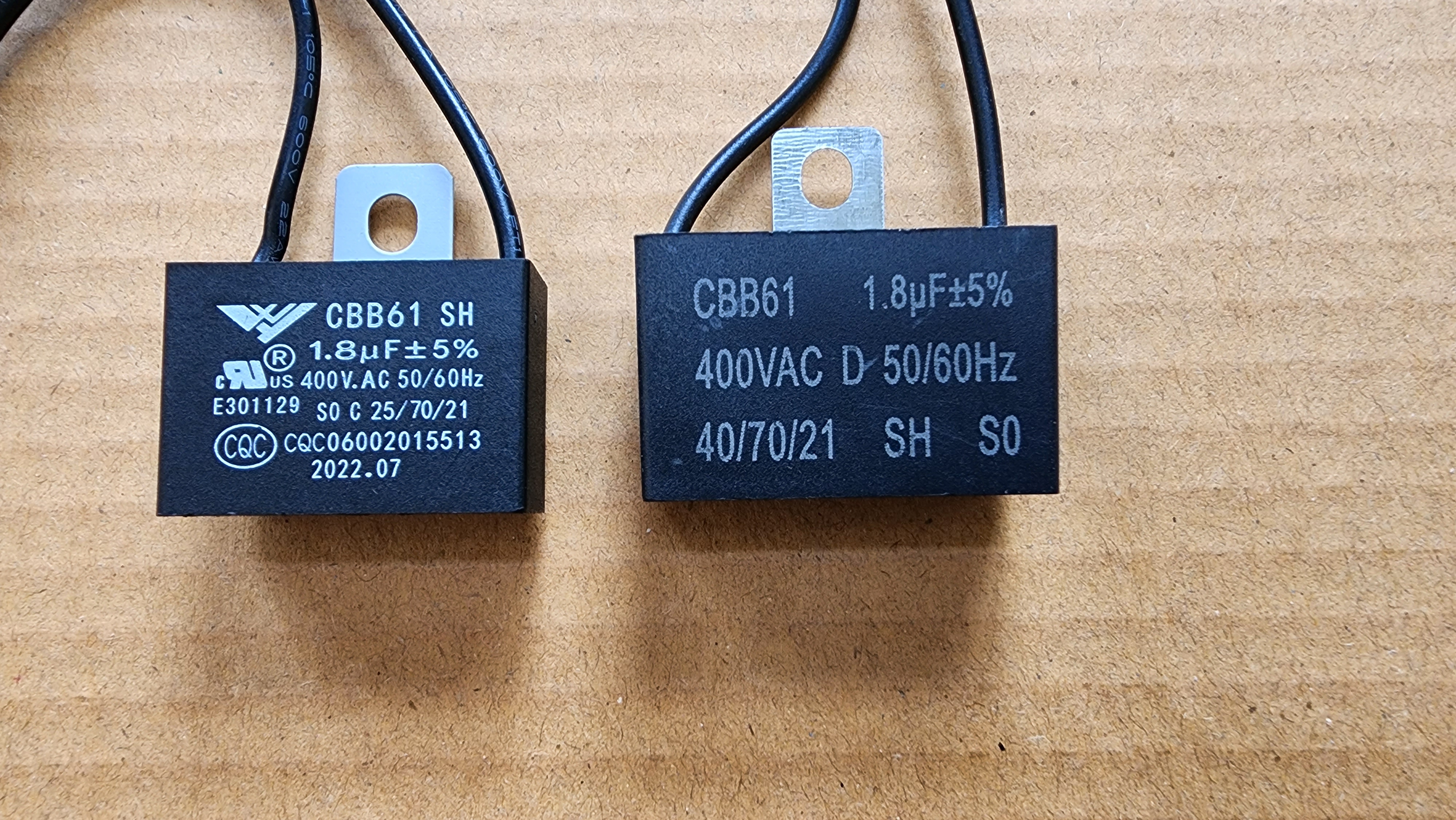 คาปาซิเตอร์พัดลม ตัวเหลี่ยม