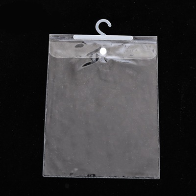 ถุงซองพลาสติกใสแบบกระดุมล็อคมีที่แขวน 22x30 cm. แพ็ค50ชิ้น :004695
