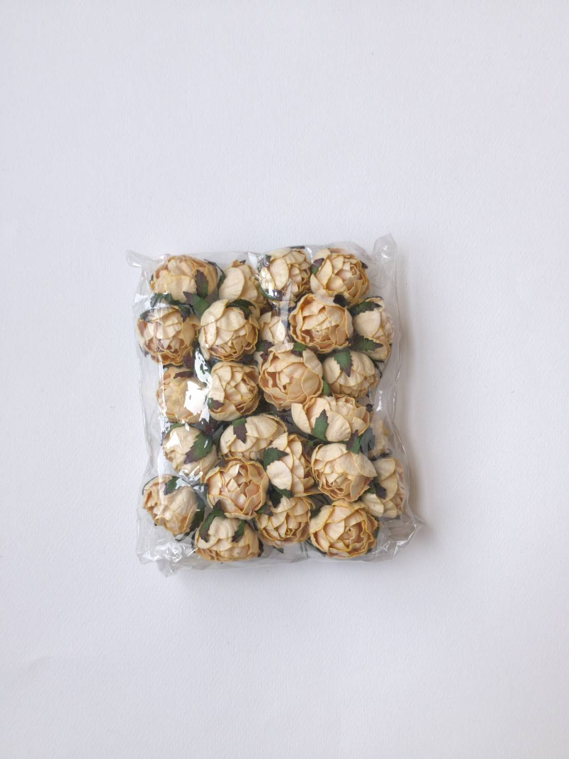 ดอกไม้กระดาษสา สำหรับตกแต่งของชำร่วย งานแต่งงาน ดอกกุหลาบกลม peony ขนาด 3.5 cm. จำนวน 25 ดอก, สีเหลืองไข่ egg color