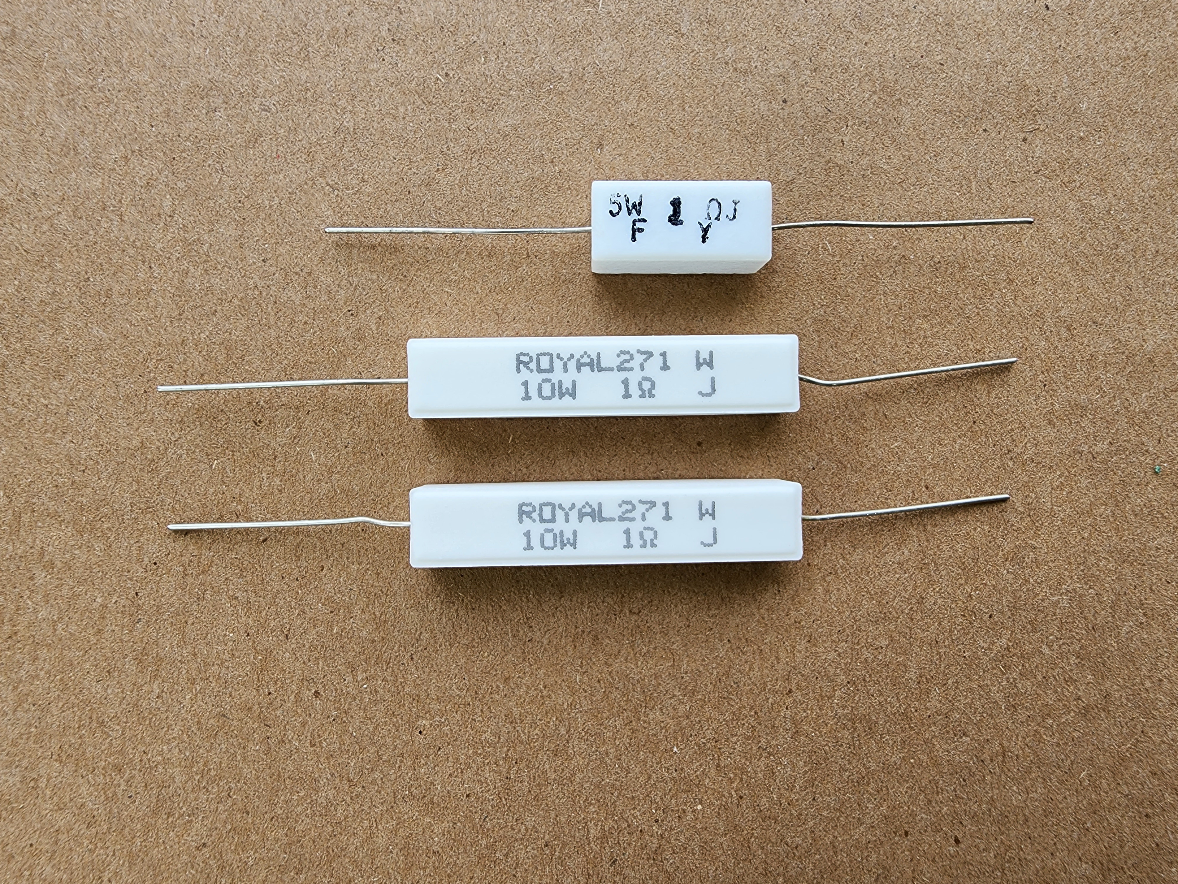อาร์กระเบื้อง 1 Ohm 5W ตัวต้านทานกระเบื้อง