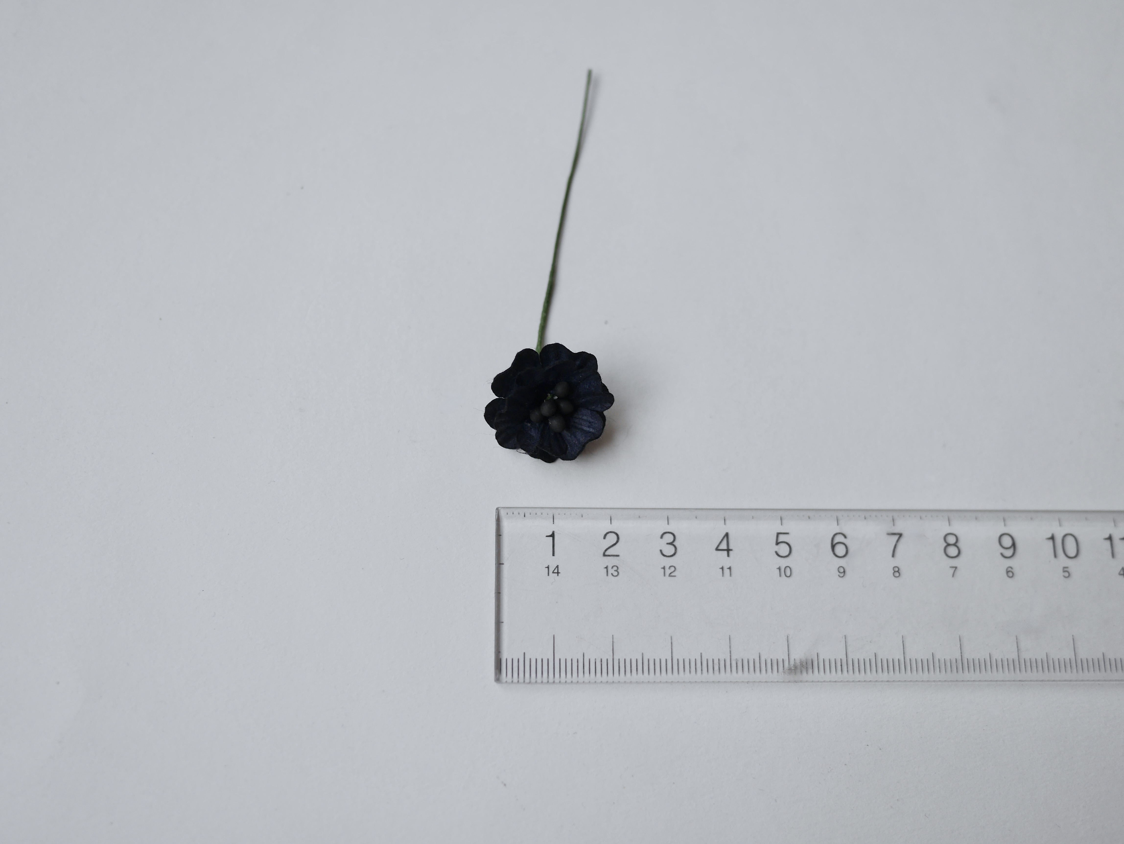 ดอกไม้กระดาษสา ดอกไม้กระดาษสา จตุจักร งานประดิษฐ์ ดอกไม้ทำข้อมือเพื่อนเจ้าสาว แต่งงาน ดอกไม้กระดาษ poppy สีดำ black color ขนาด 2.00 cm. จำนวน 50 ดอก